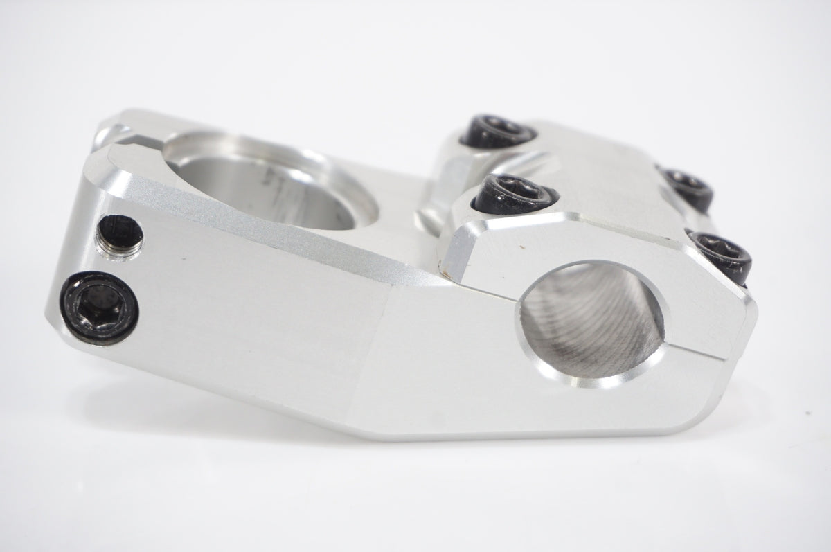 JYKK JAPAN 「ジックジャパン」 HERO STEM φ22.2 50mm ステム / AKIBA店