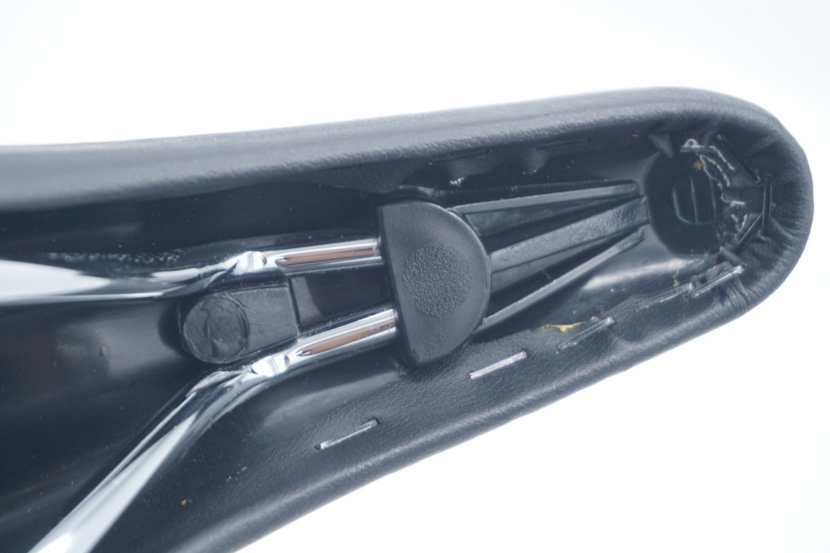 VELO 「ベロ」 サドル / 滋賀大津店