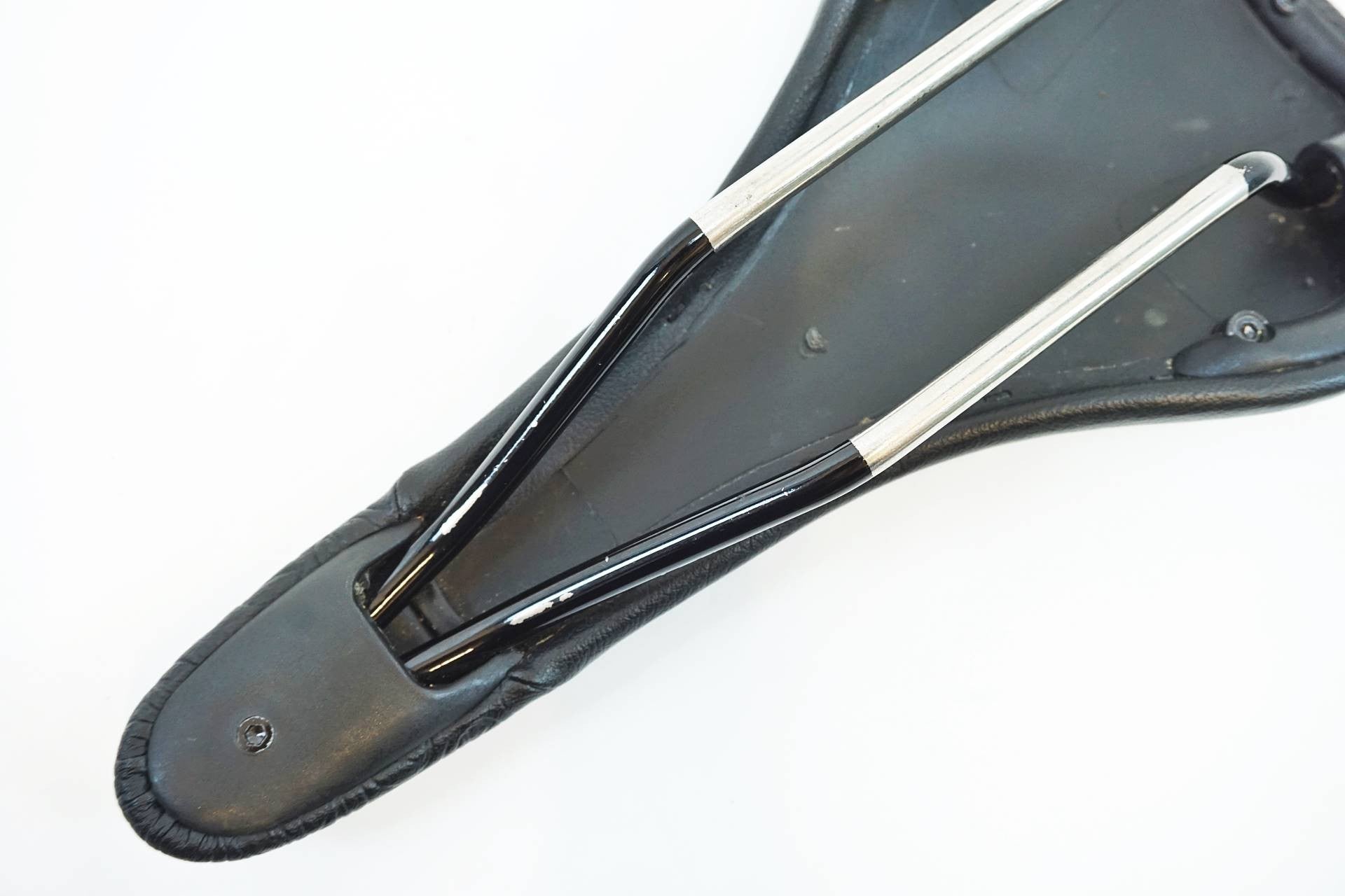 SDG 「エスディージー」 FLY サドル / 有明ガーデン店