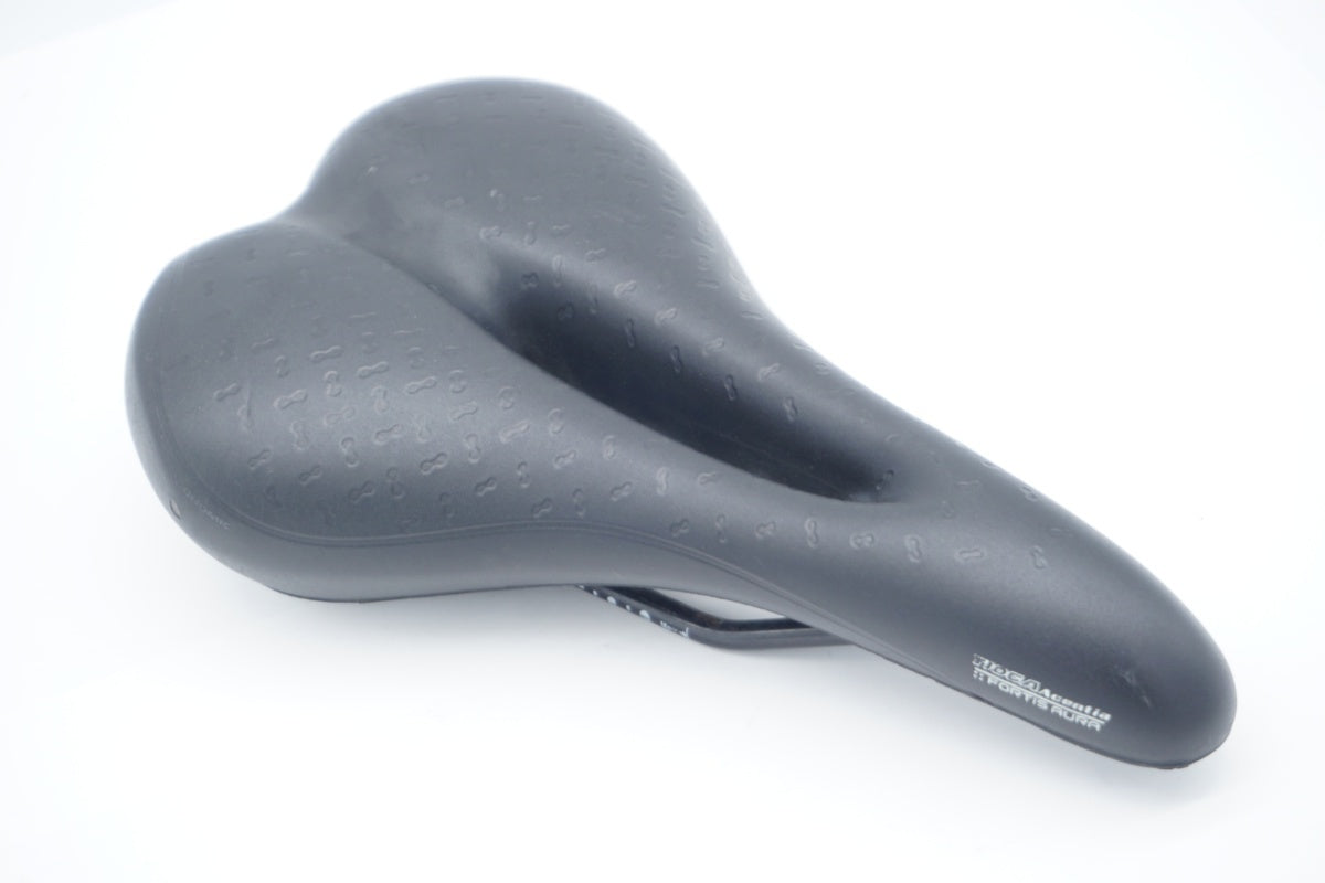 TIOGA 「タイオガ」 ACENTIA サドル / 滋賀大津店