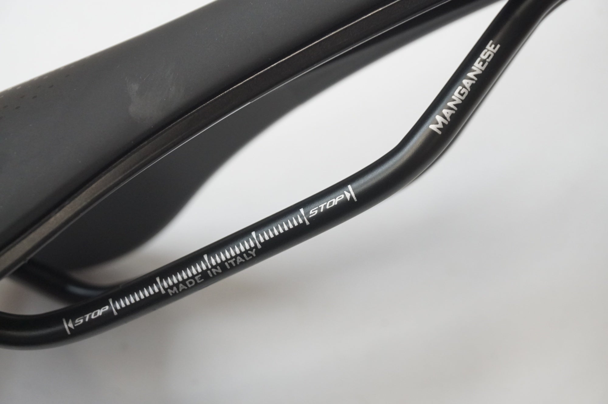 SELLE ITALIA 「セライタリア」 NOVUS BOOST EVO サドル / 福岡店