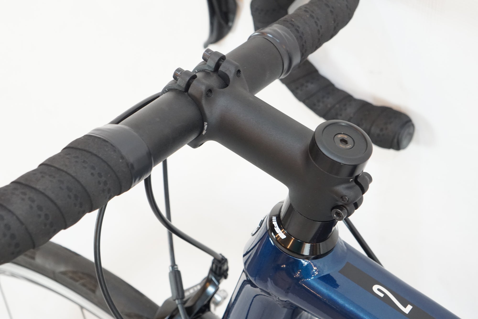 TREK 「トレック」 DOMANE AL2 RIM 2023年モデル ロードバイク
