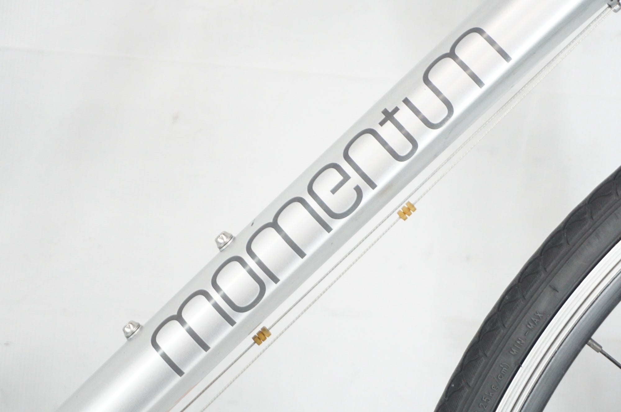 MOMENTUM 「モーメンタム」 I-NEED Z-5 AIR 2017年頃 クロスバイク
