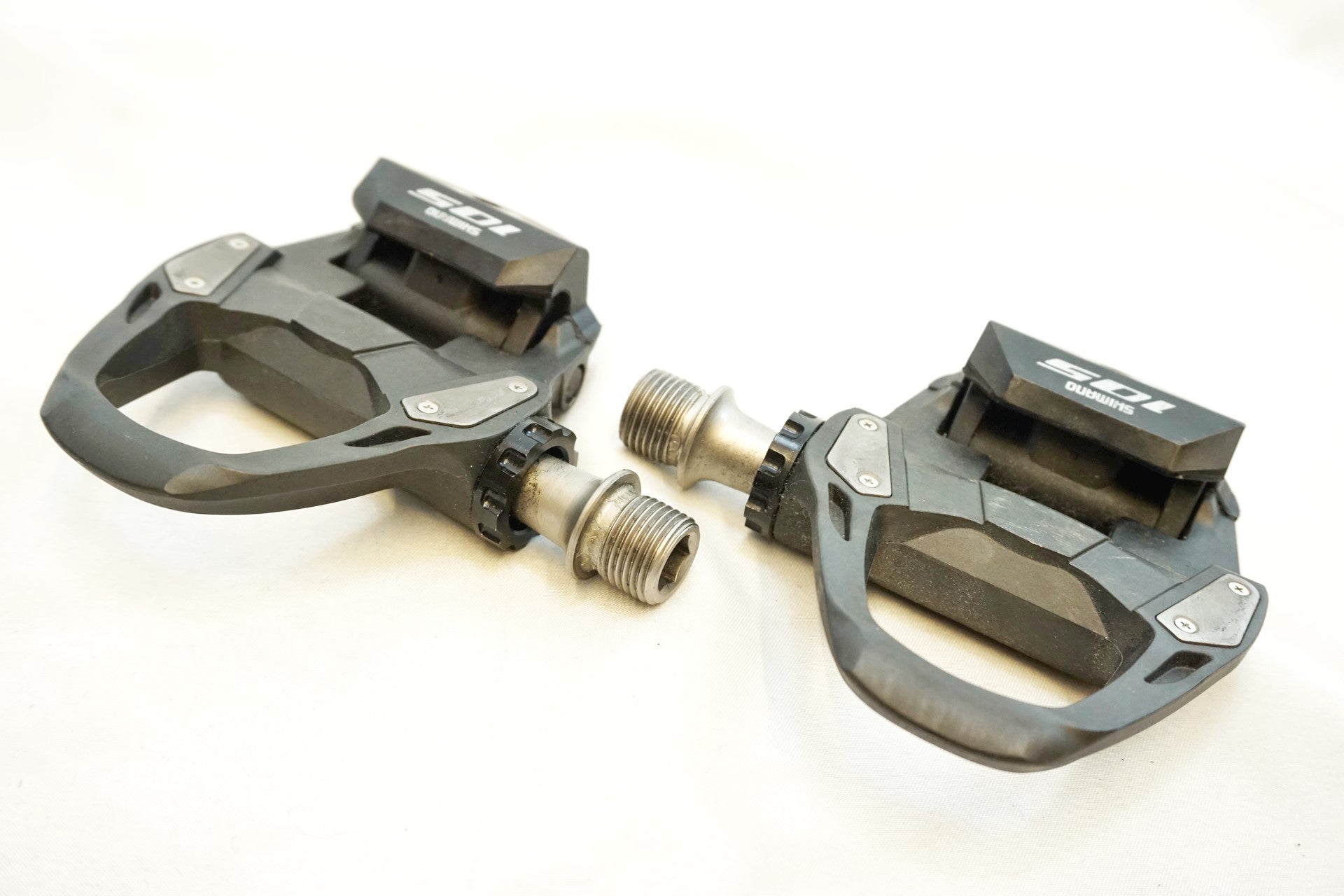 105 PD-R7000 SPD-SL Carbon Pedals | Road Pedals | Ride Shimano