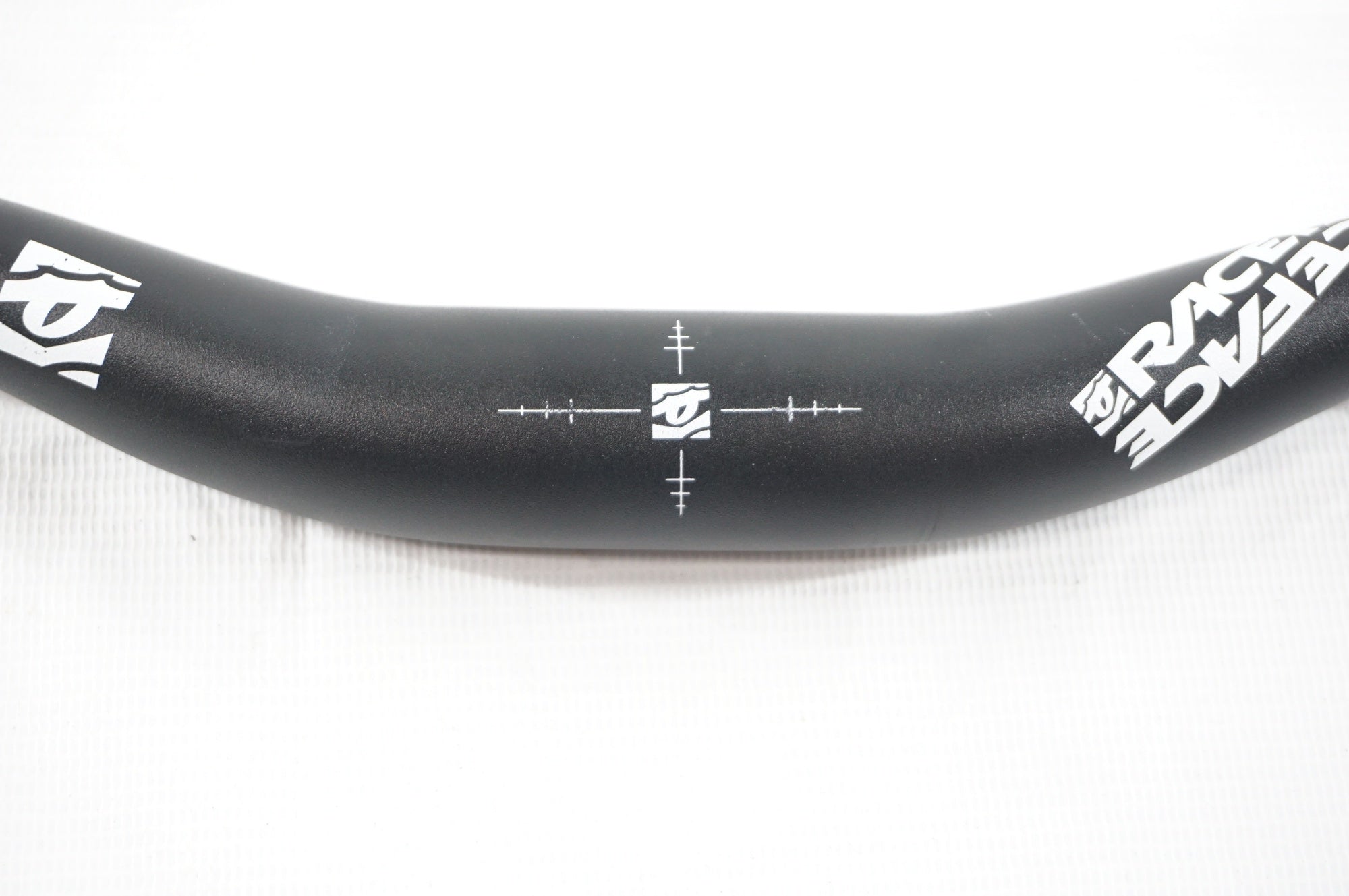 RACEFACE 「レースフェイス」 Φ31.8 710mm ハンドル / 阪急塚口店