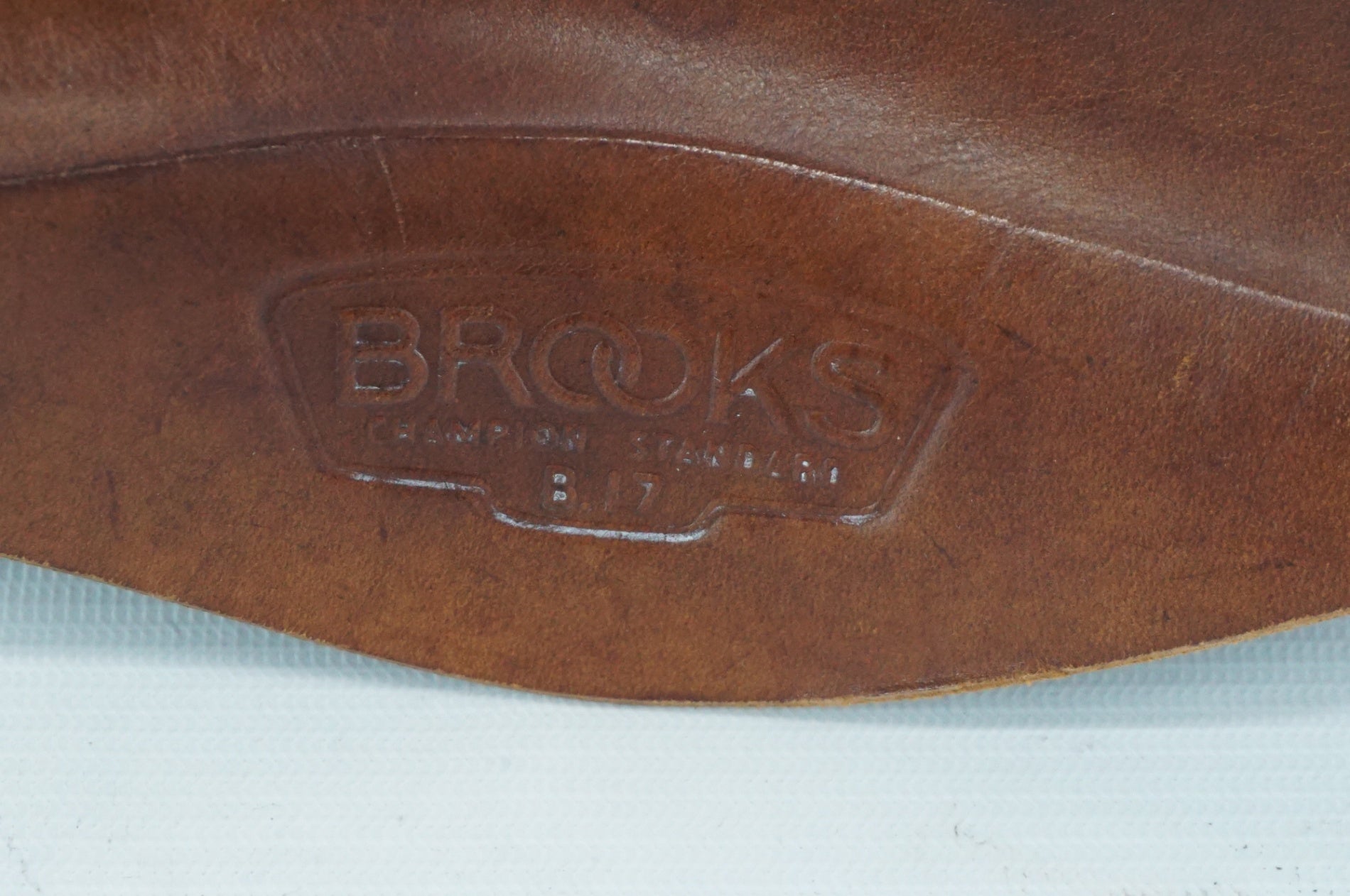 BROOKS 「ブルックス」 B.17 CHAMPION STANDARD サドル / 阪急塚口店
