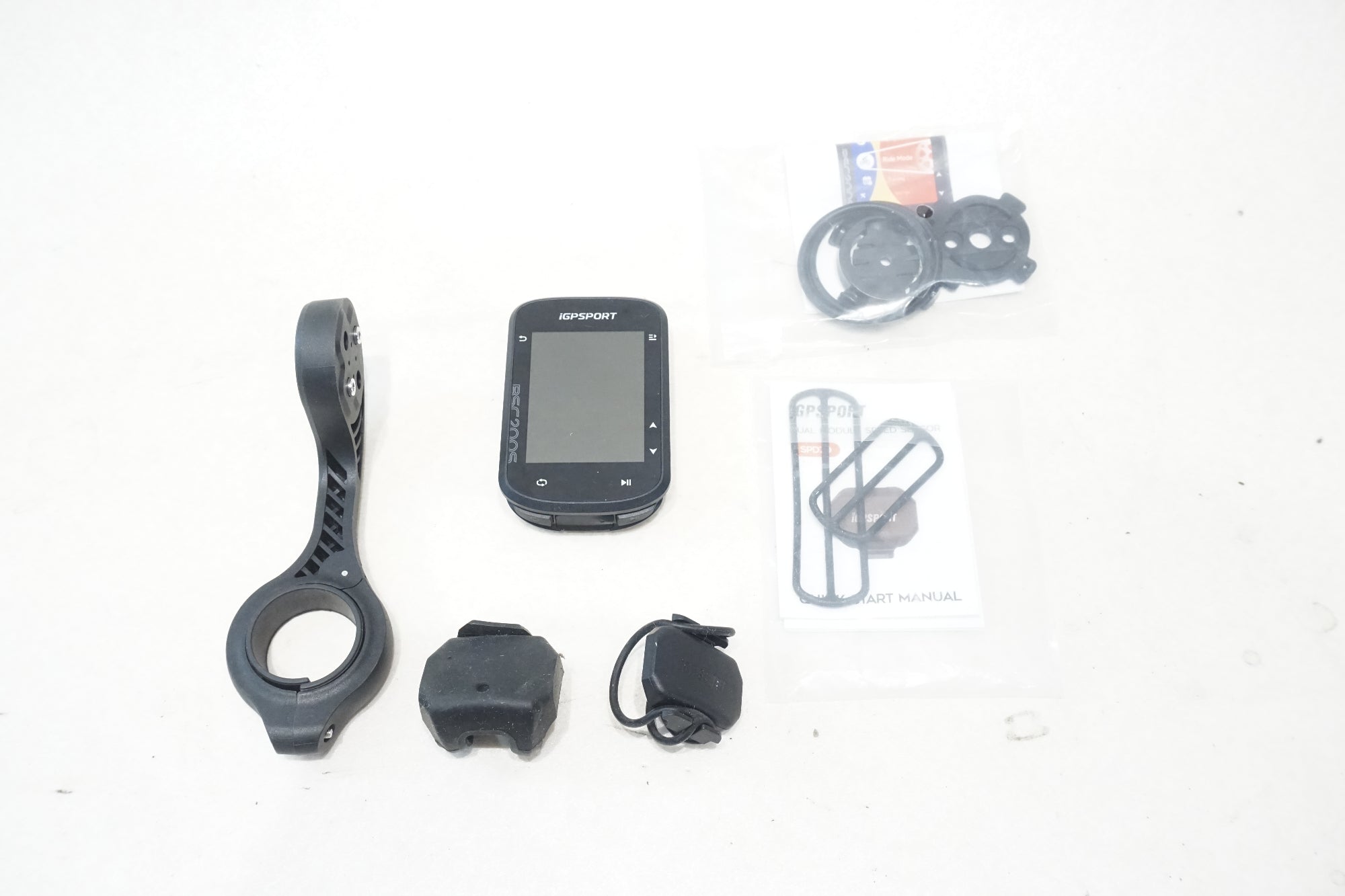 IGP SPORT 「アイジーピースポーツ」 BSC 200S サイクルコンピューターセット / 横浜戸塚店