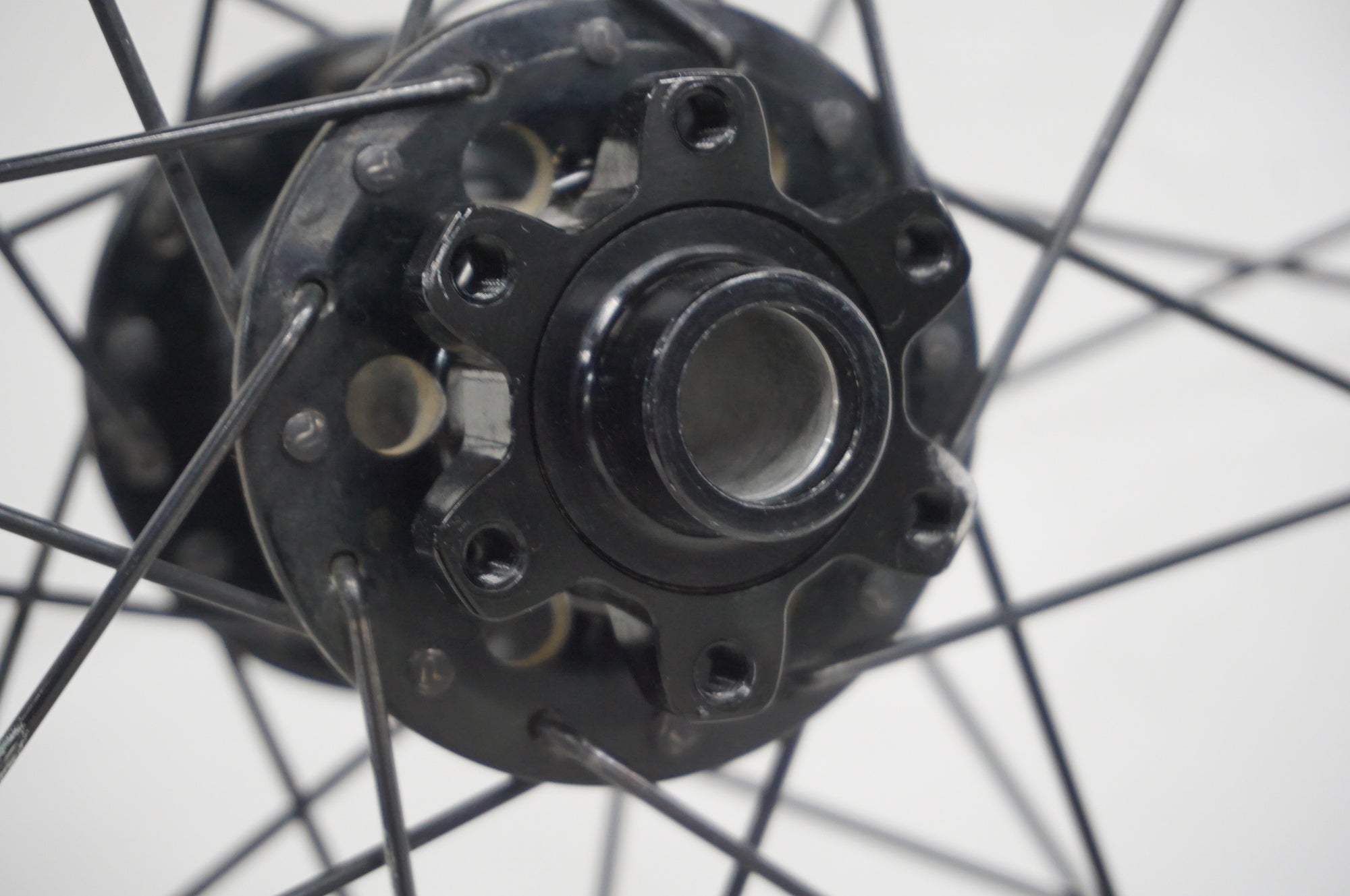 E THIRTEEN 「イーサーティーン」 TRSR 650 シマノ11速 ホイール