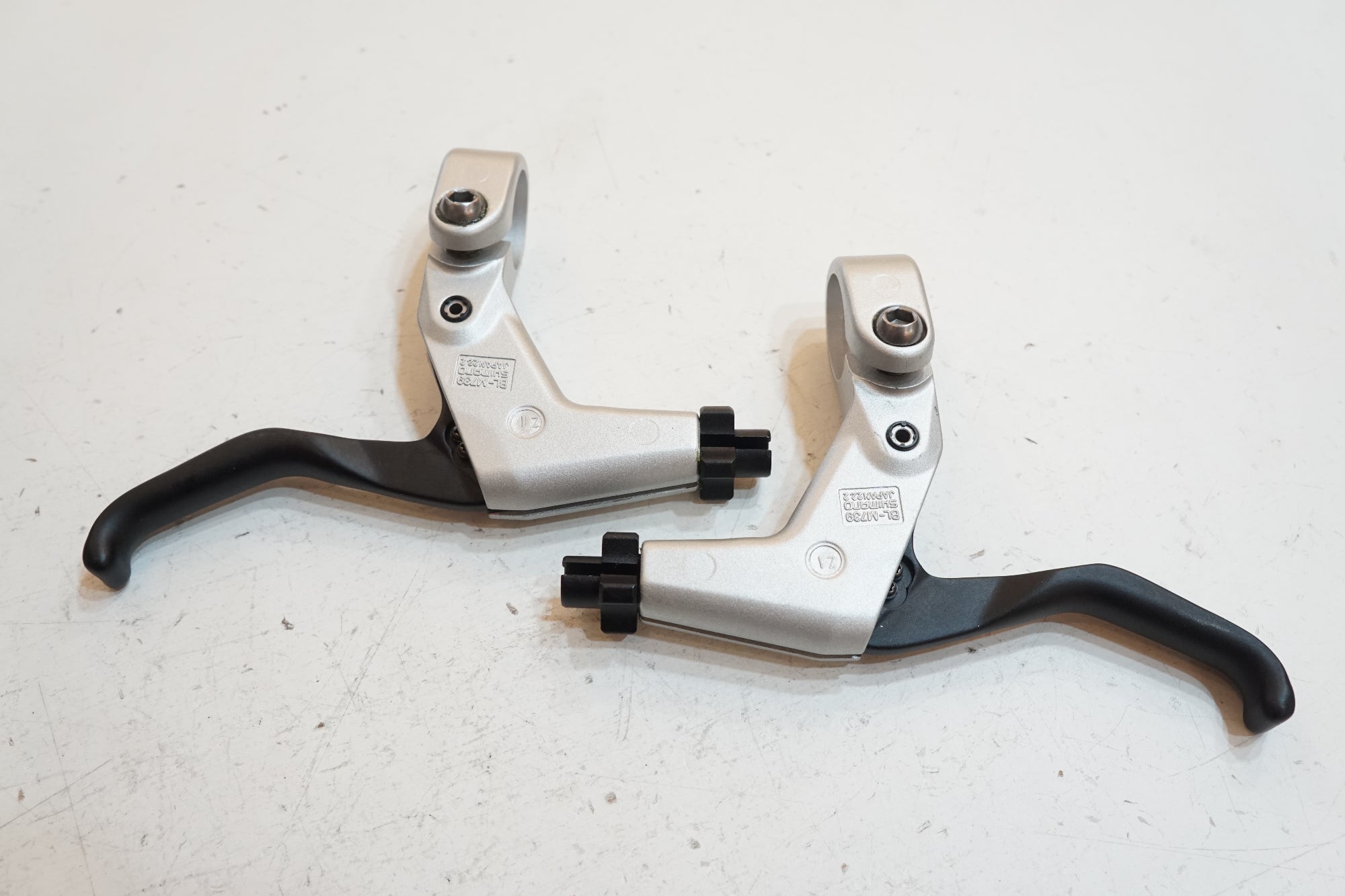 Shimano Deore XT ブレーキレバーセット SHIMANO 「シマノ」 DEORE XT BL-M8100 ブレーキレバーセット