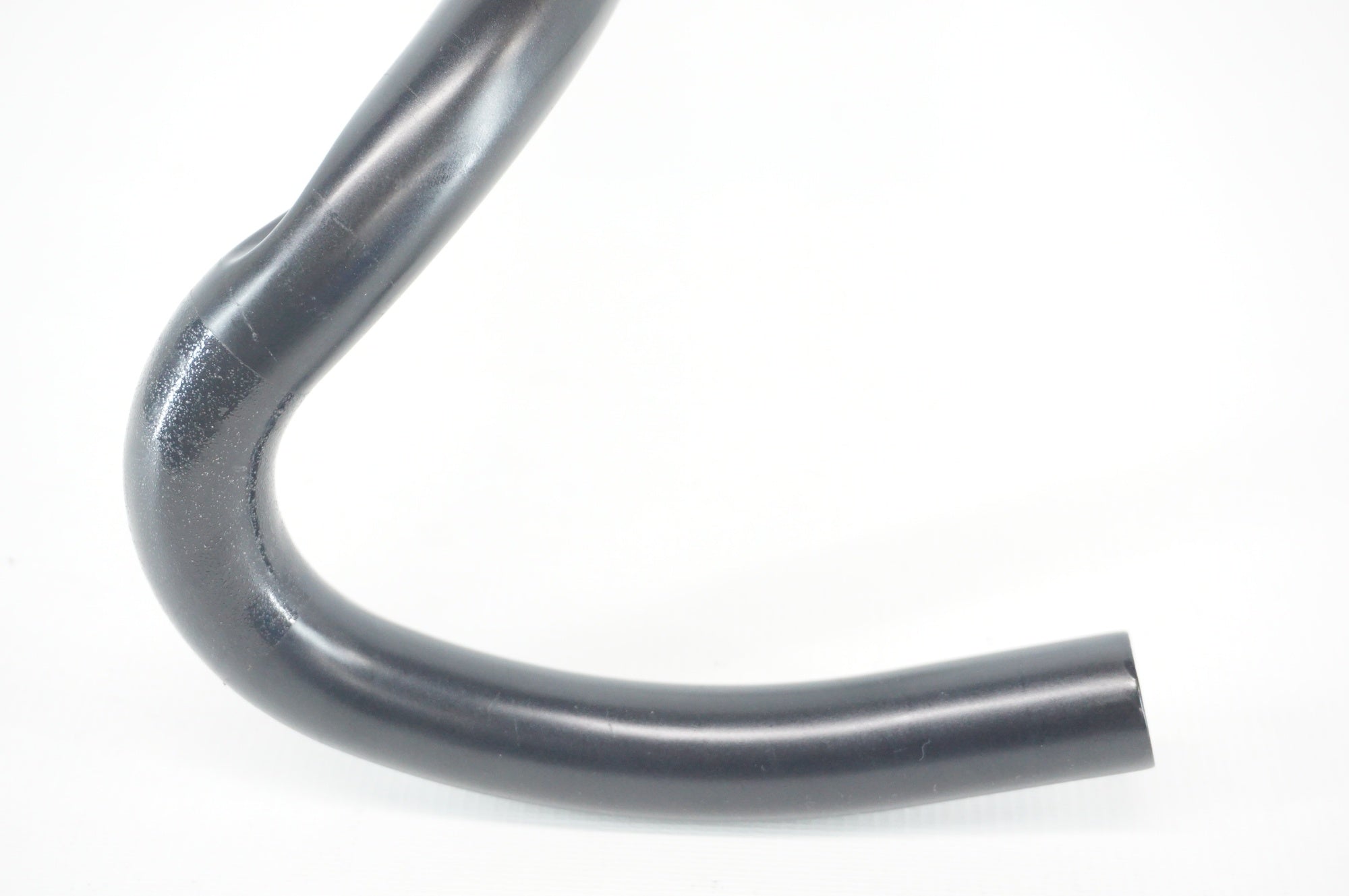 ONEBYESU 「ワンバイエス」 J-CARBON ARC Φ31.8 420mm ハンドル / 阪急塚口店