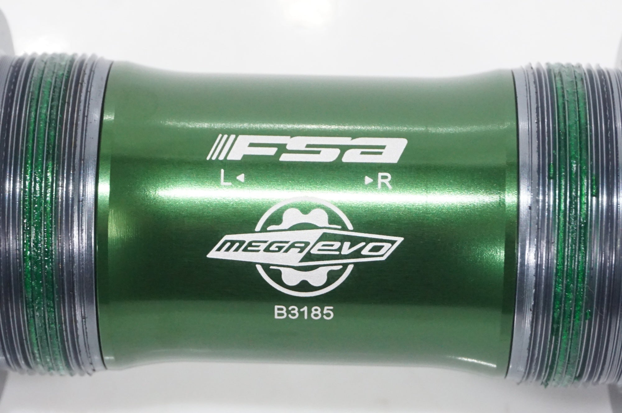 FSA 「エフエスエー」 MEGA EVO BB-EVO8681 ボトムブラケット / AKIBA店