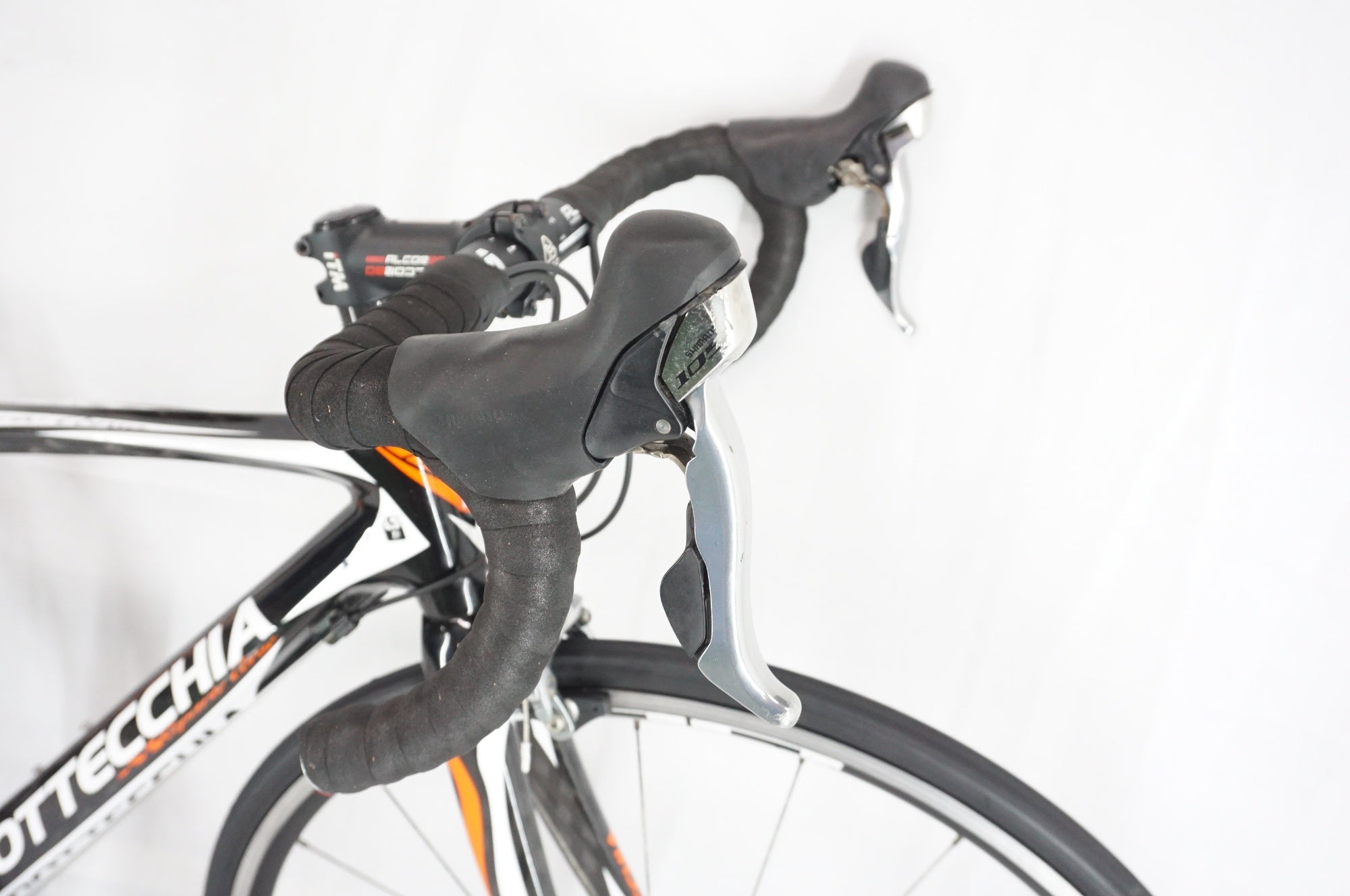BOTTECCHIA 「 ボッテキア」  8AVIO 2013年モデル ロードバイク / 阪急塚口店
