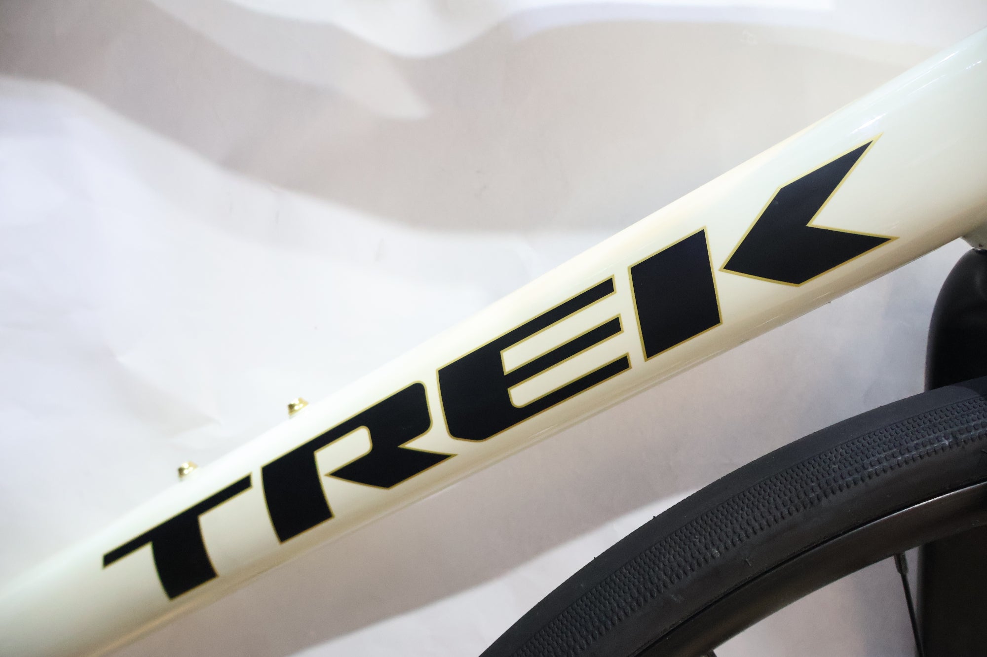 TREK 「トレック」 DOMANE AL4 GEN4 2024年モデル ロードバイク / 高知店