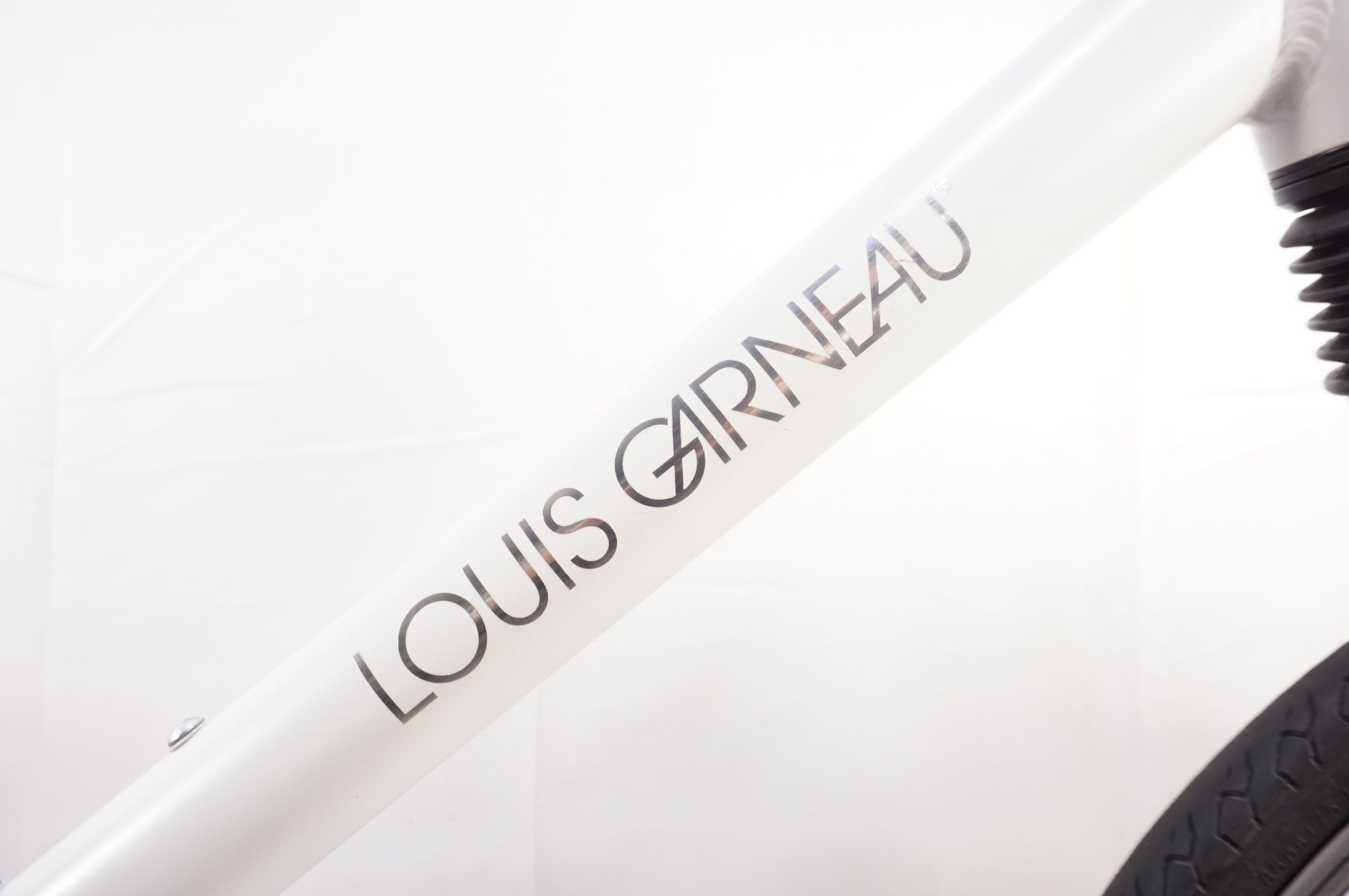 LOUIS GARNEAU 「ルイガノ」 EASEL SS 2023年モデル 20インチ ミニベロ / 中目黒店