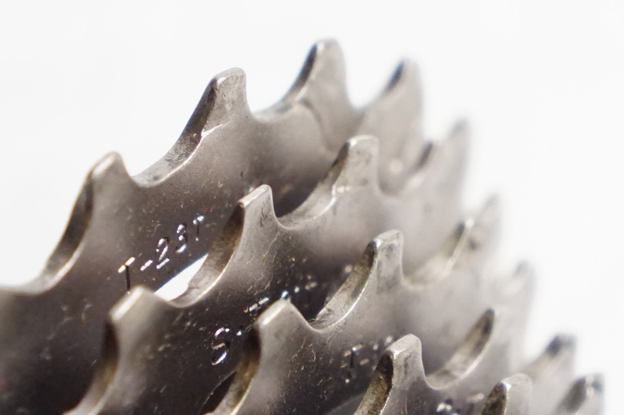 SHIMANO 「シマノ」 DURA-ACE CS-7401 13-23T スプロケット / 熊谷本店