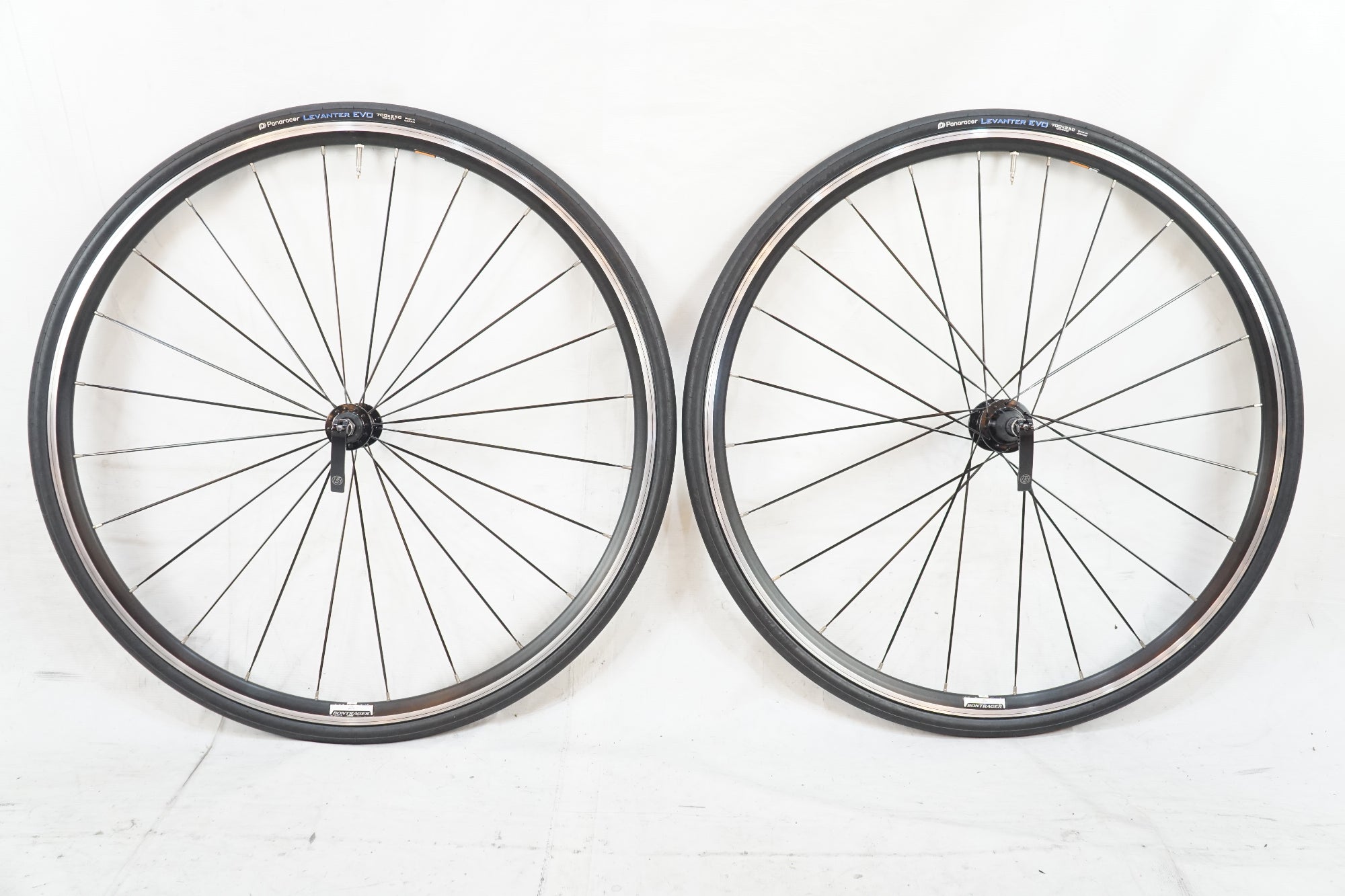 BONTRAGER 「ボントレガー」 シマノ10速 ホイールセット / バイチャリ浦和ベース