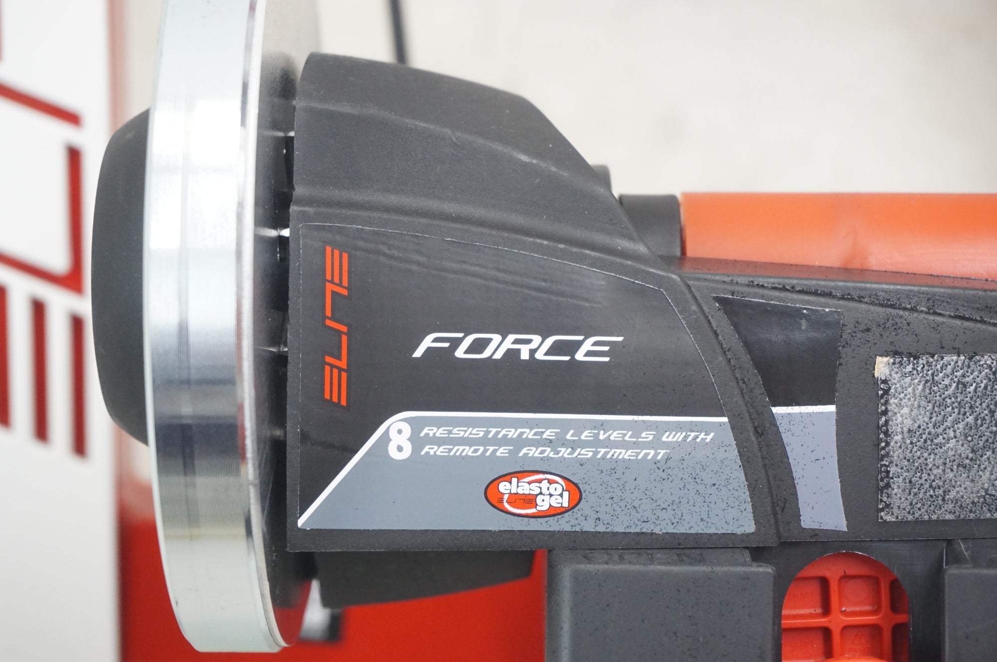 ELITE 「エリート」 NOVO FORCE 8 サイクルトレーナー / 福岡店