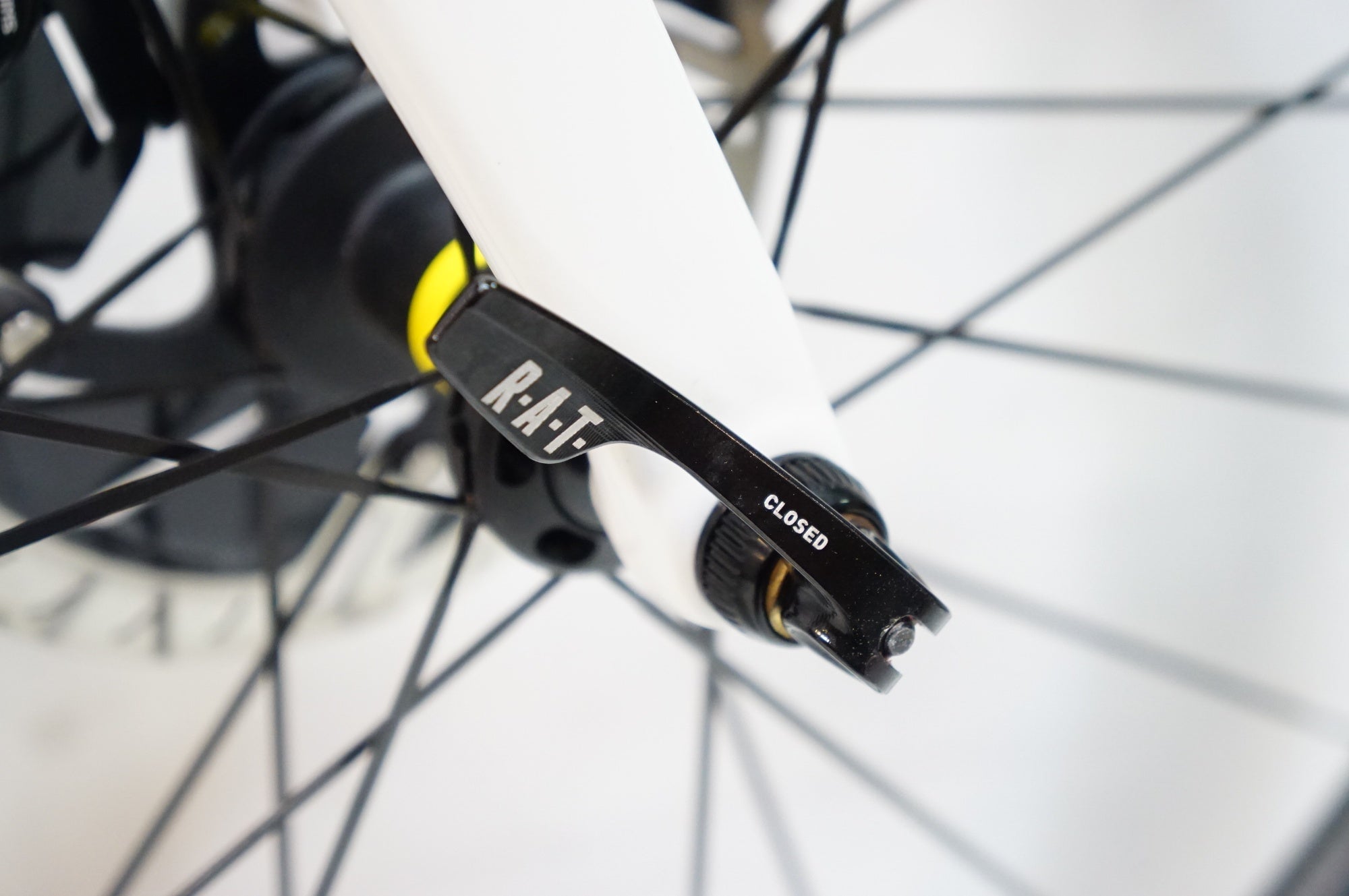 FOCUS 「フォーカス」 IZALCO MAX DISC 8 2020年モデル ロードバイク