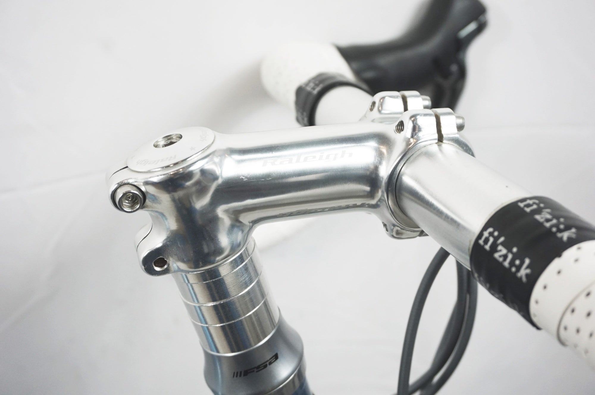 RALEIGH 「ラレー」 CRN CARLTON-N 2016年モデル ロードバイク / バイチャリ世田谷店
