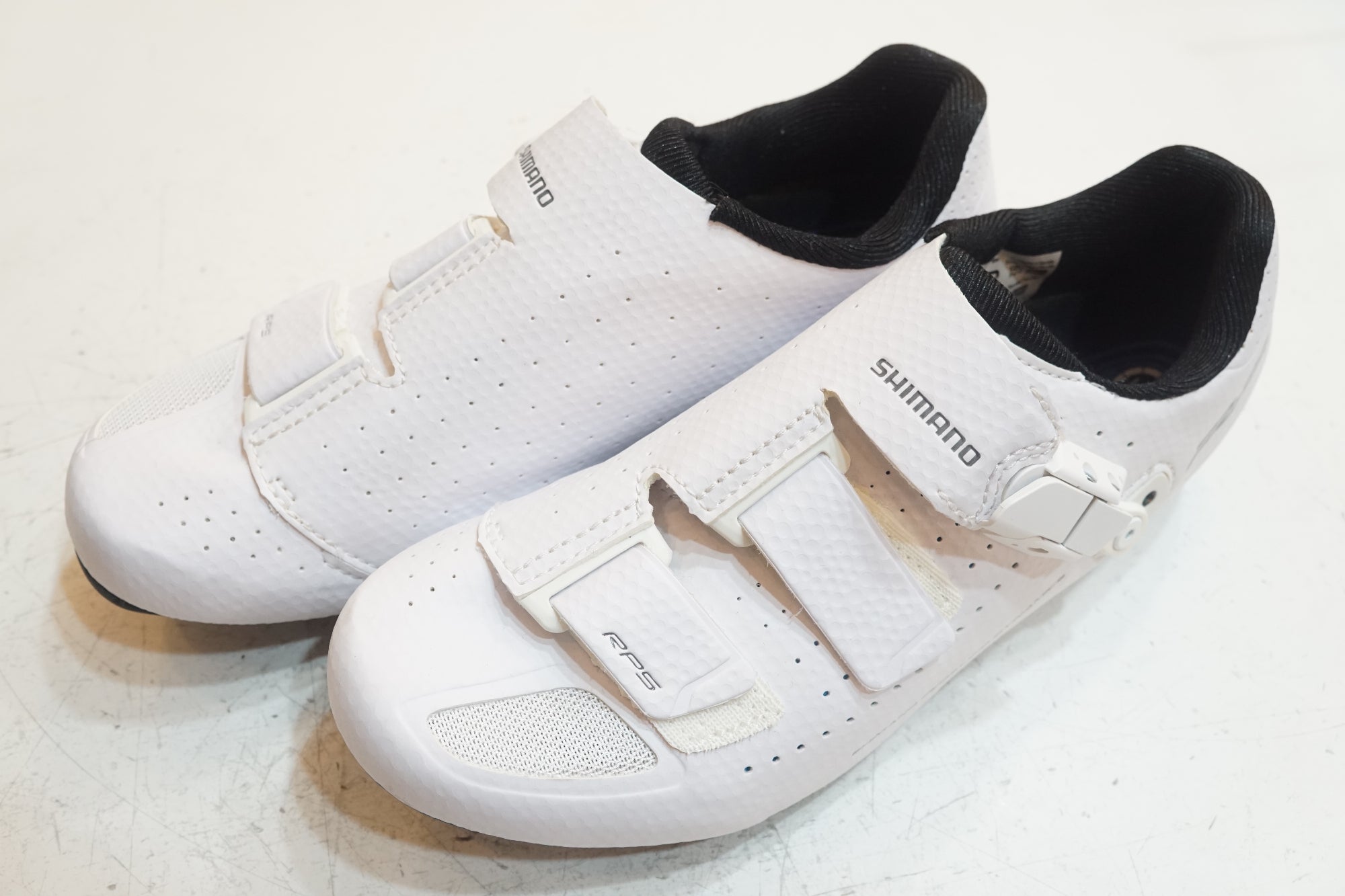 SHIMANO 「シマノ」 SH-RP500-SW 25.8cm シューズ / バイチャリ浦和ベース