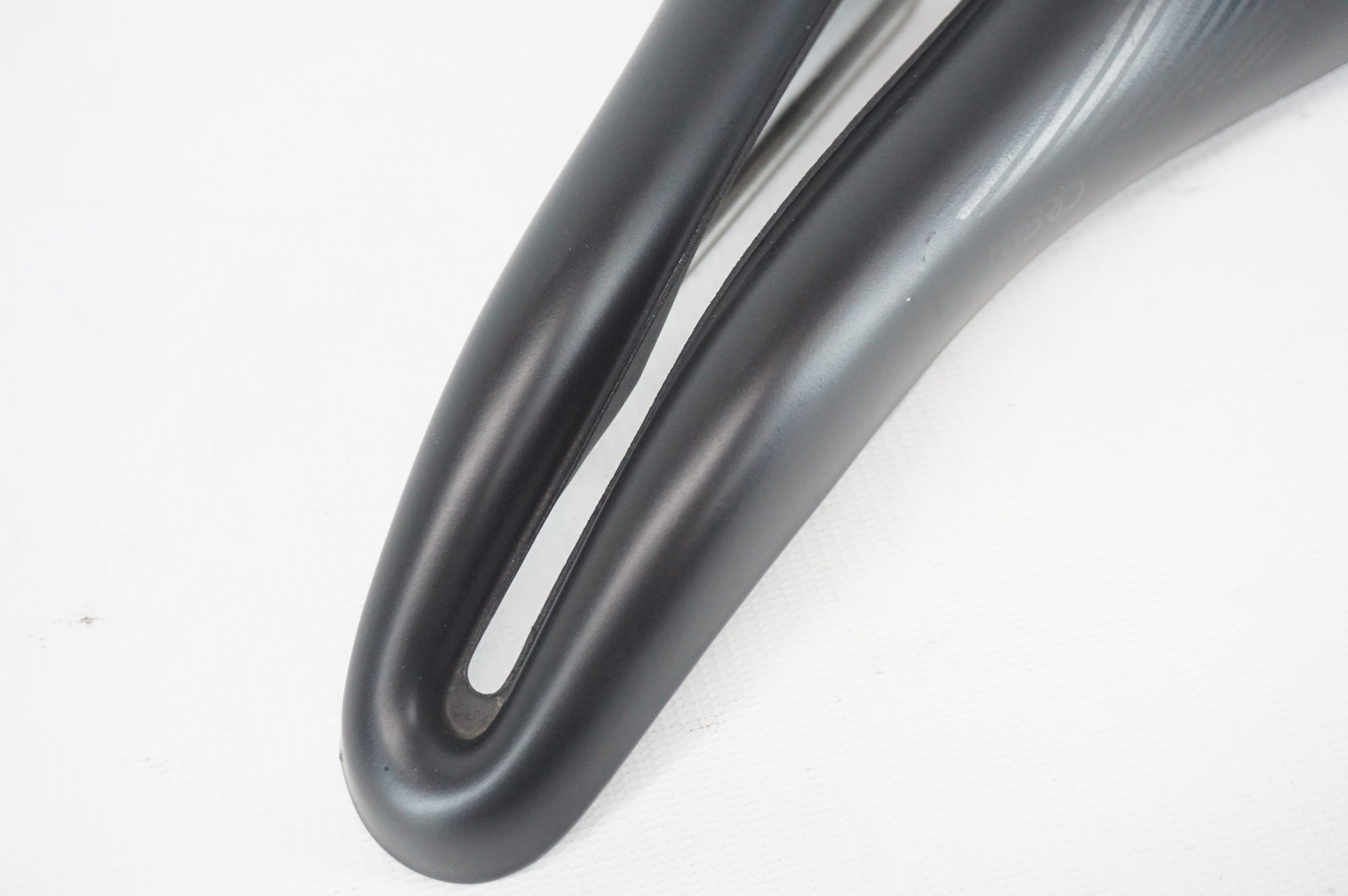 SELLE SMP 「セラエスエムピー」 HYBRID サドル / 阪急塚口店