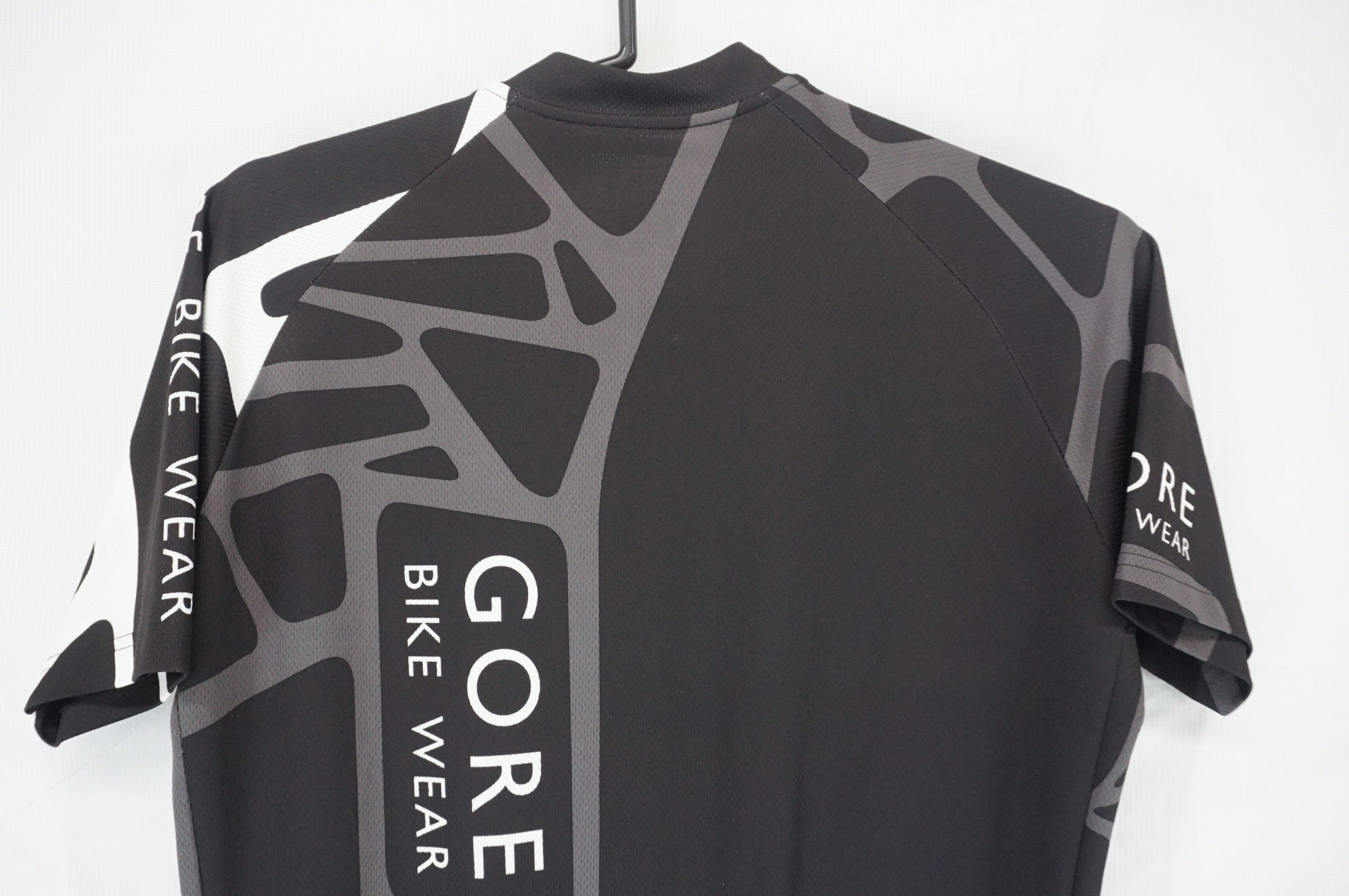 GORE WEAR 「ゴアウェア」 Mサイズ ジャージ / 阪急塚口店