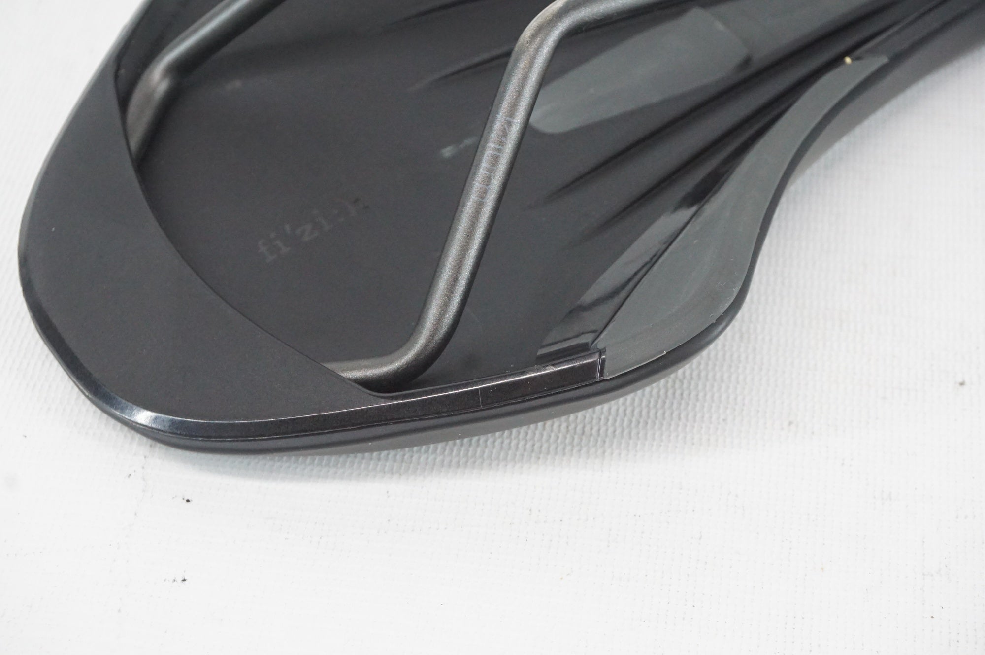 FIZIK 「フィジーク」 TERRA ARGO X3 サドル / 阪急塚口店