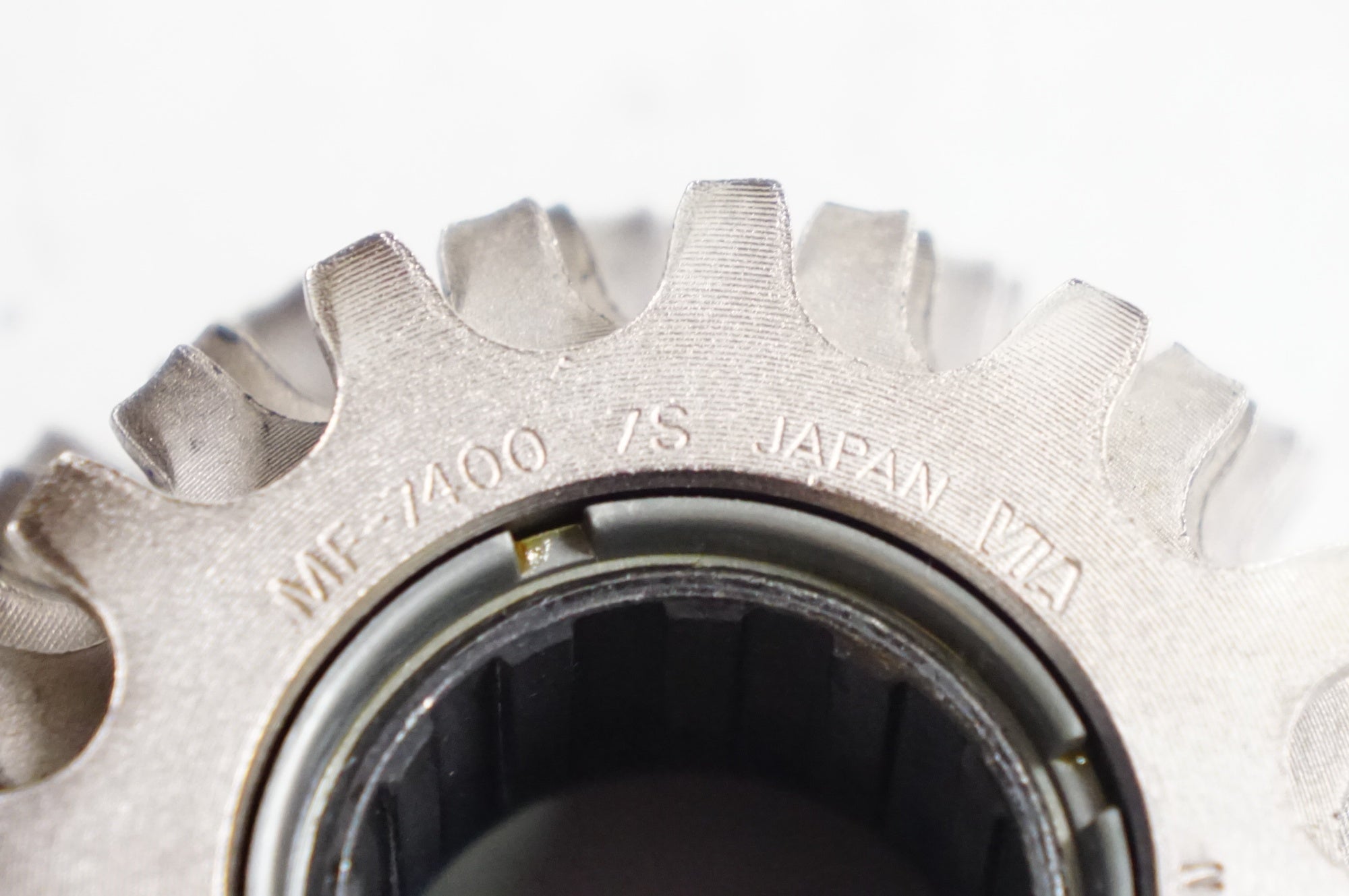 SHIMANO 「シマノ」 DURA-ACE MF-7400-7 ボスフリー 12-18T スプロケット / 熊谷本店