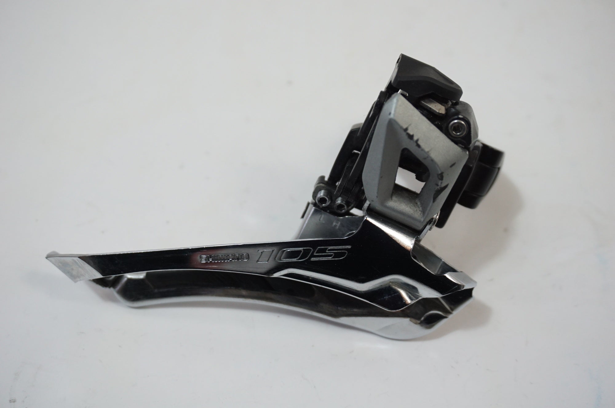 SHIMANO 「シマノ」 105 FD-5801 フロントディレイラー / 世田谷店