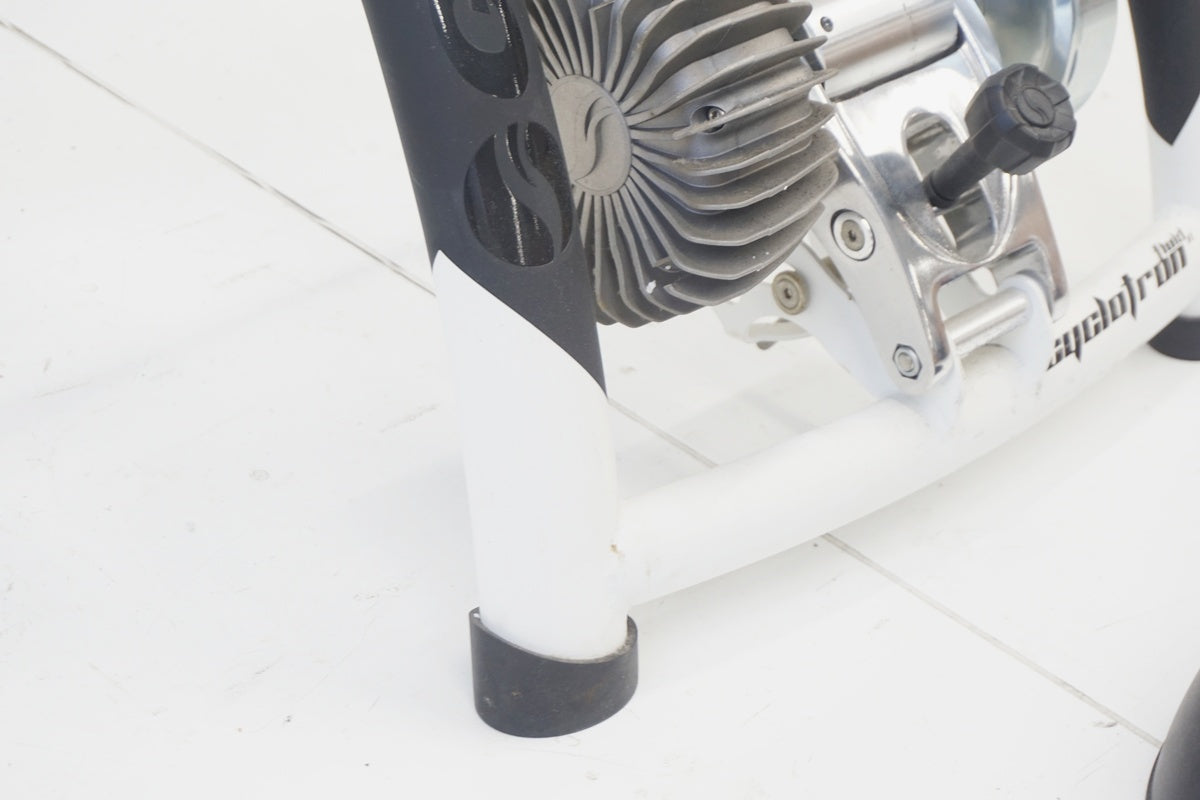 GIANT「ジャイアント」 CYCLTRON FLUID ST サイクルトレーナー / 京都八幡店