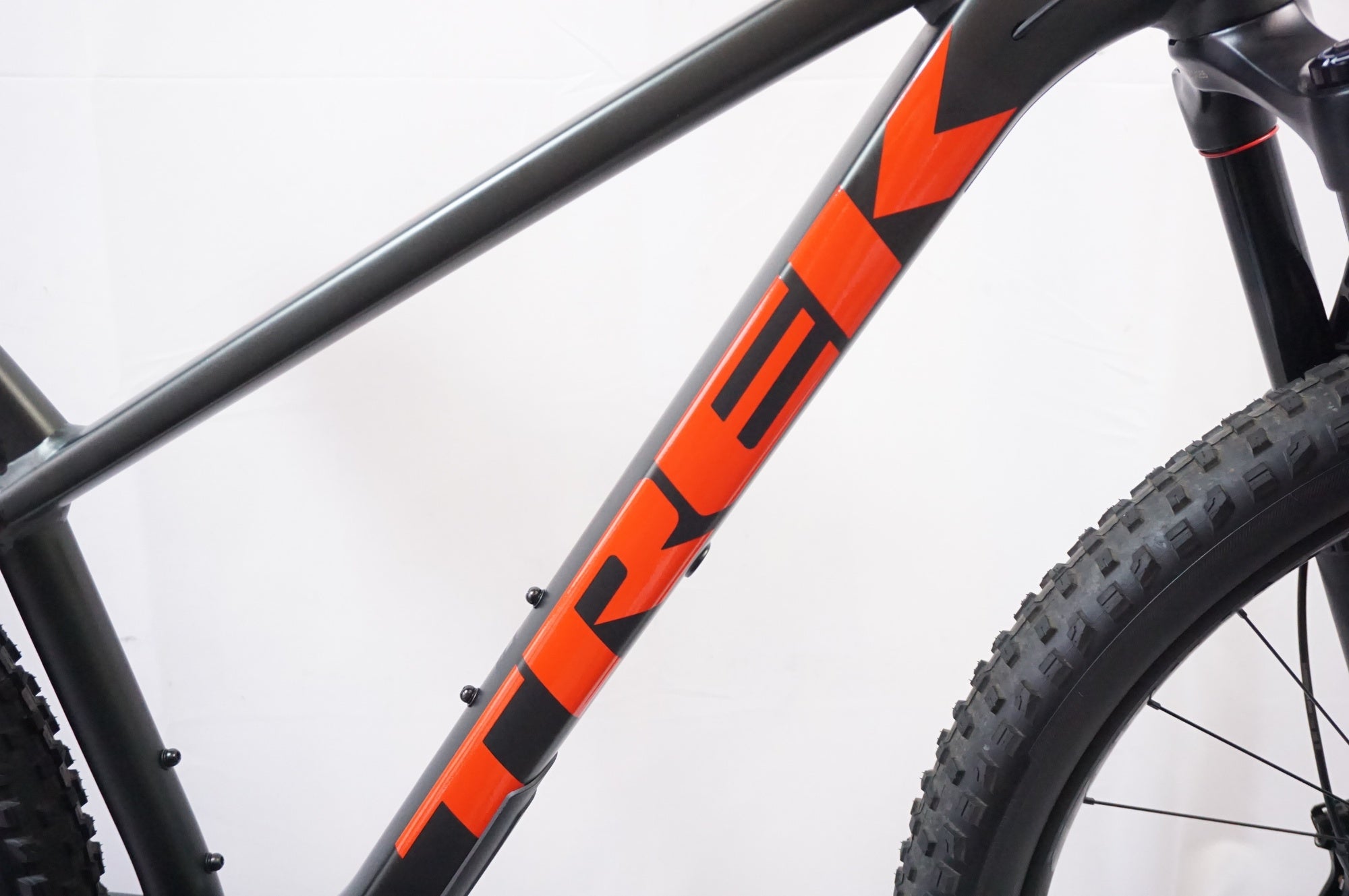 TREK 「トレック」 ROSCOE8 2023-2024年モデル マウンテンバイク / 世田谷店