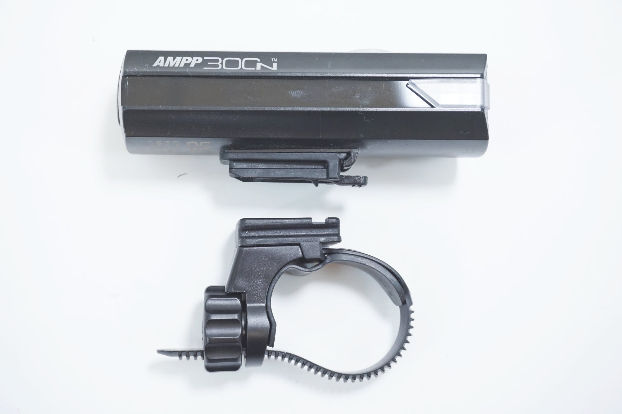 CATEYE 「キャットアイ」 AMPP300 フロントライト / 有明ガーデン店