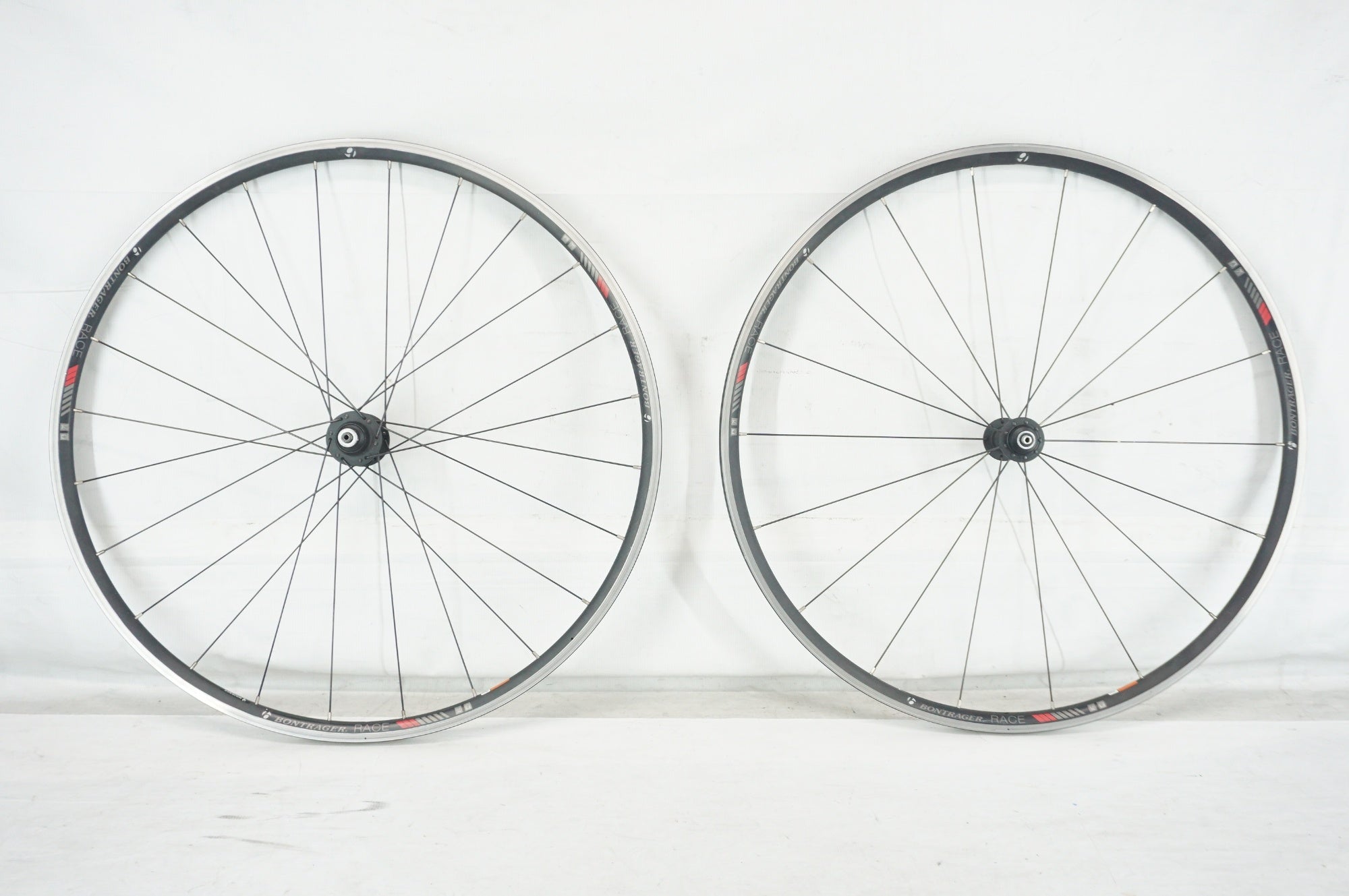 BONTRAGER 「ボントレガー」 RACE シマノ10速 ホイールセット / 阪急