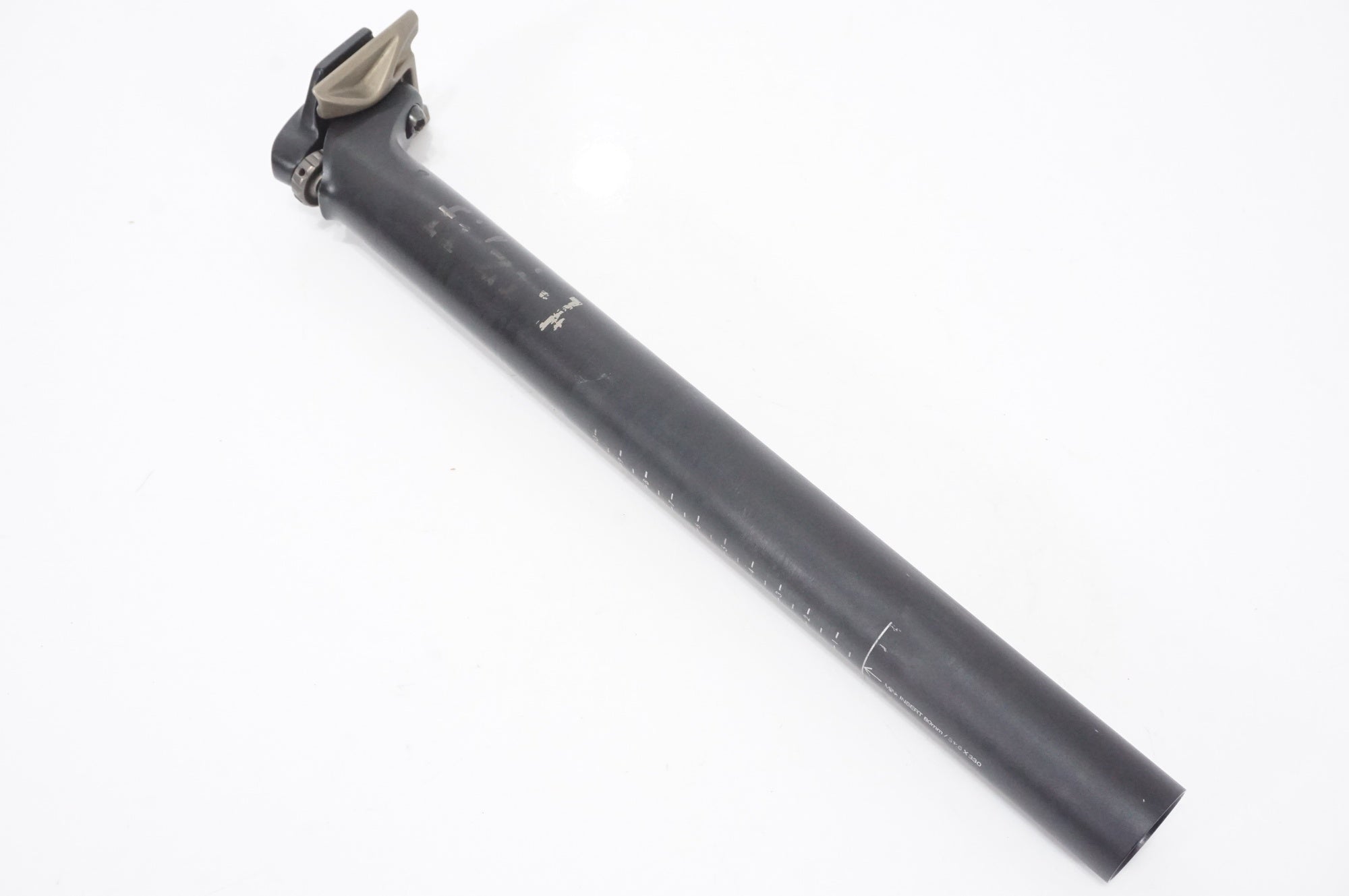 FIZIK 「フィジーク」 CYRANO R5 31.6φ 330mm シートポスト / AKIBA店