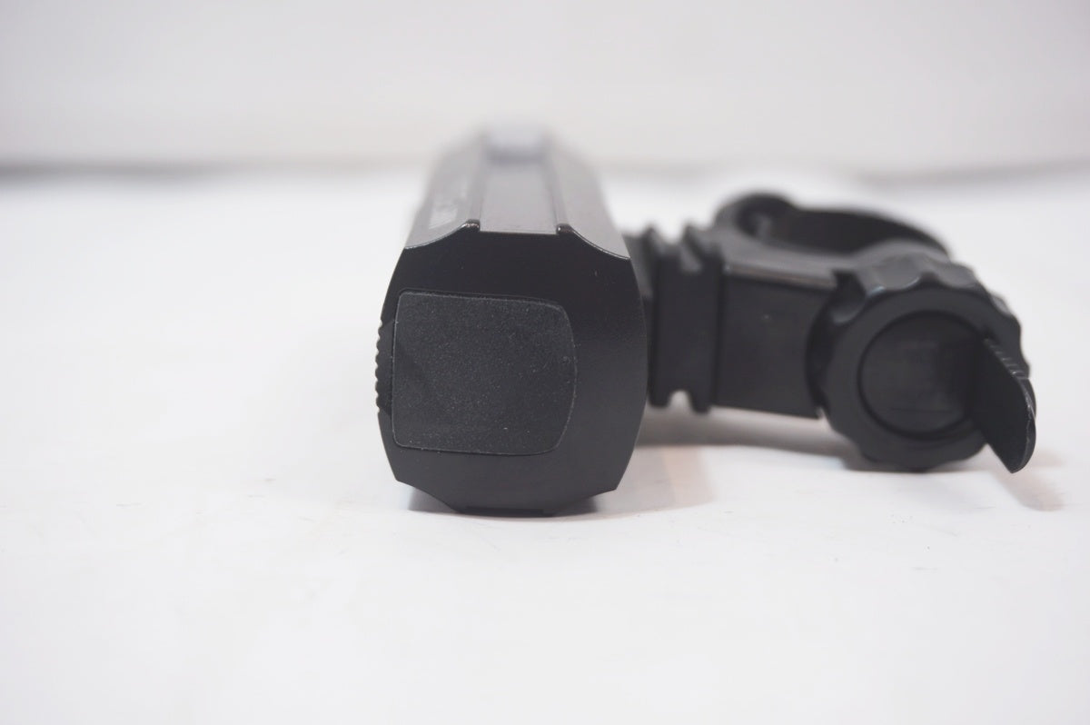 CATEYE 「キャットアイ」 AMPP300N フロントライト / バイチャリ世田谷店