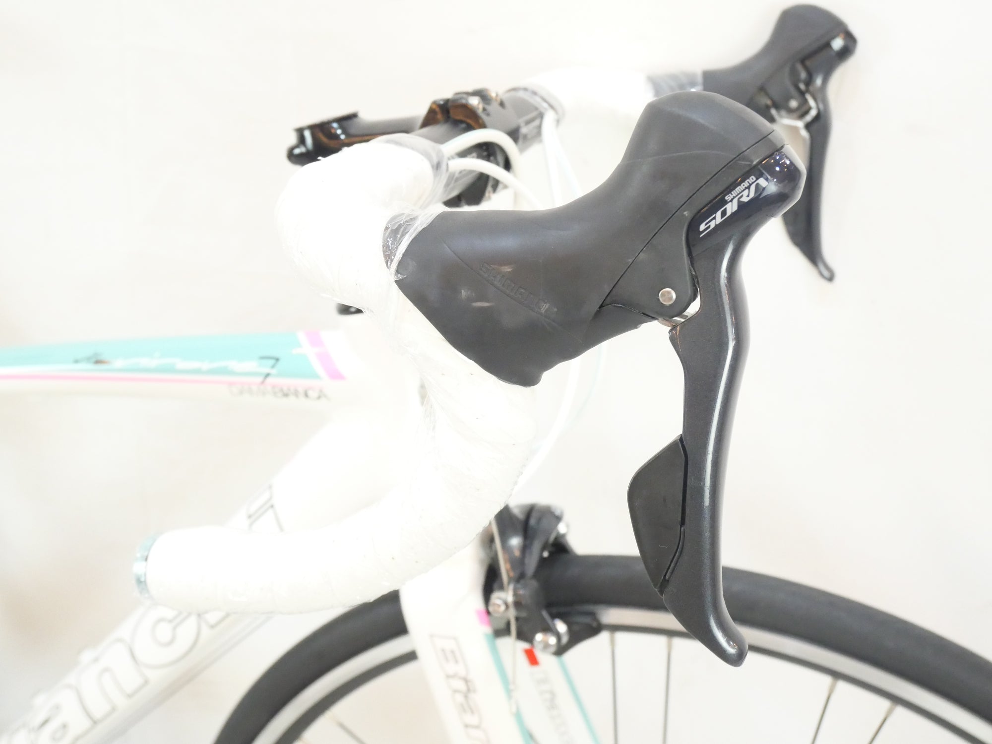 Bianchi Dama Bianca ロードバイク2017 Bianchi(ビアンキ) DAMA BIANCA INTENSO(ダマ ビアンカ