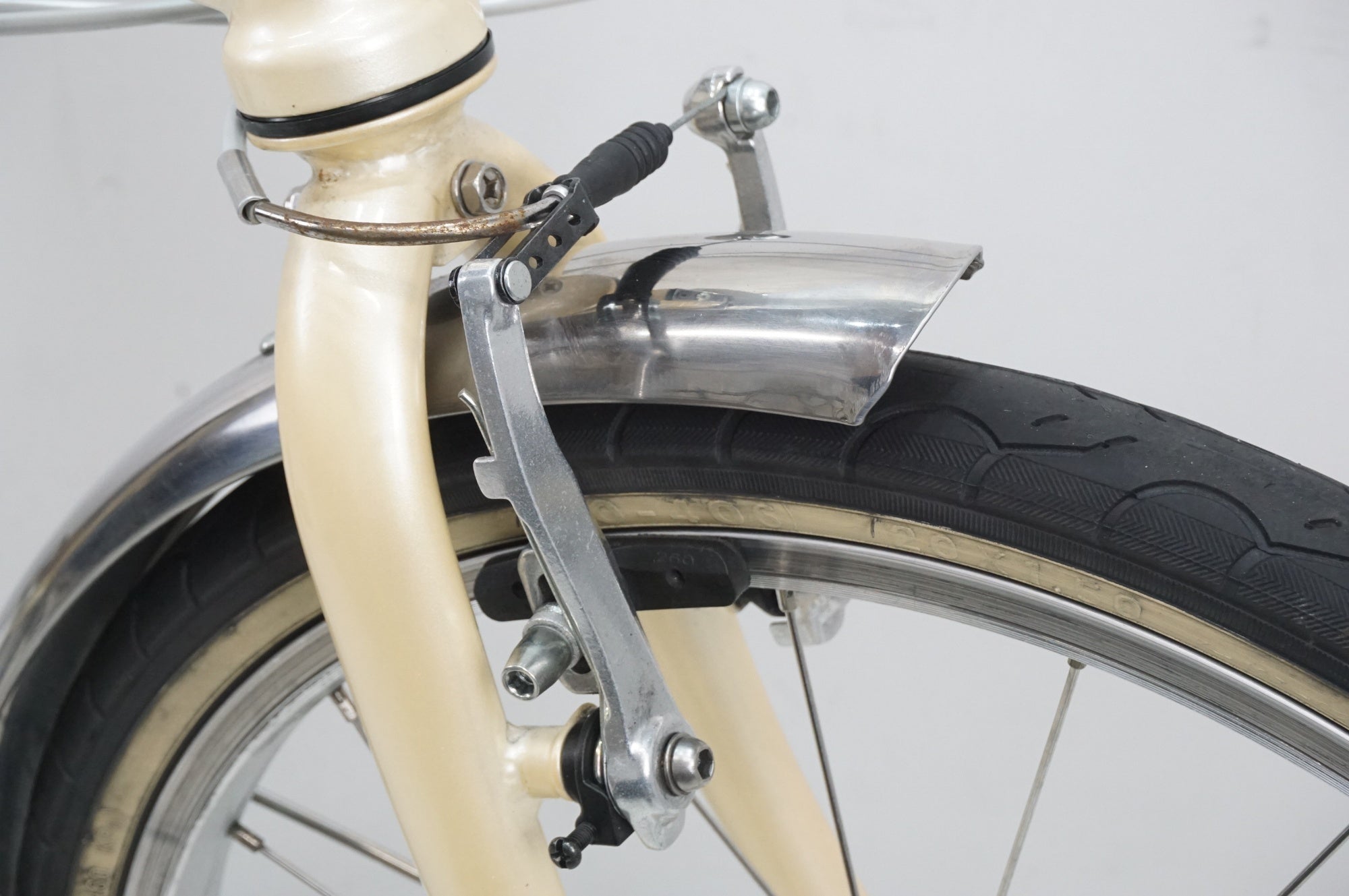 DAHON 「ダホン」 BOARDWALK D7 2023年モデル 20インチ 折り畳み自転車 / 大宮店