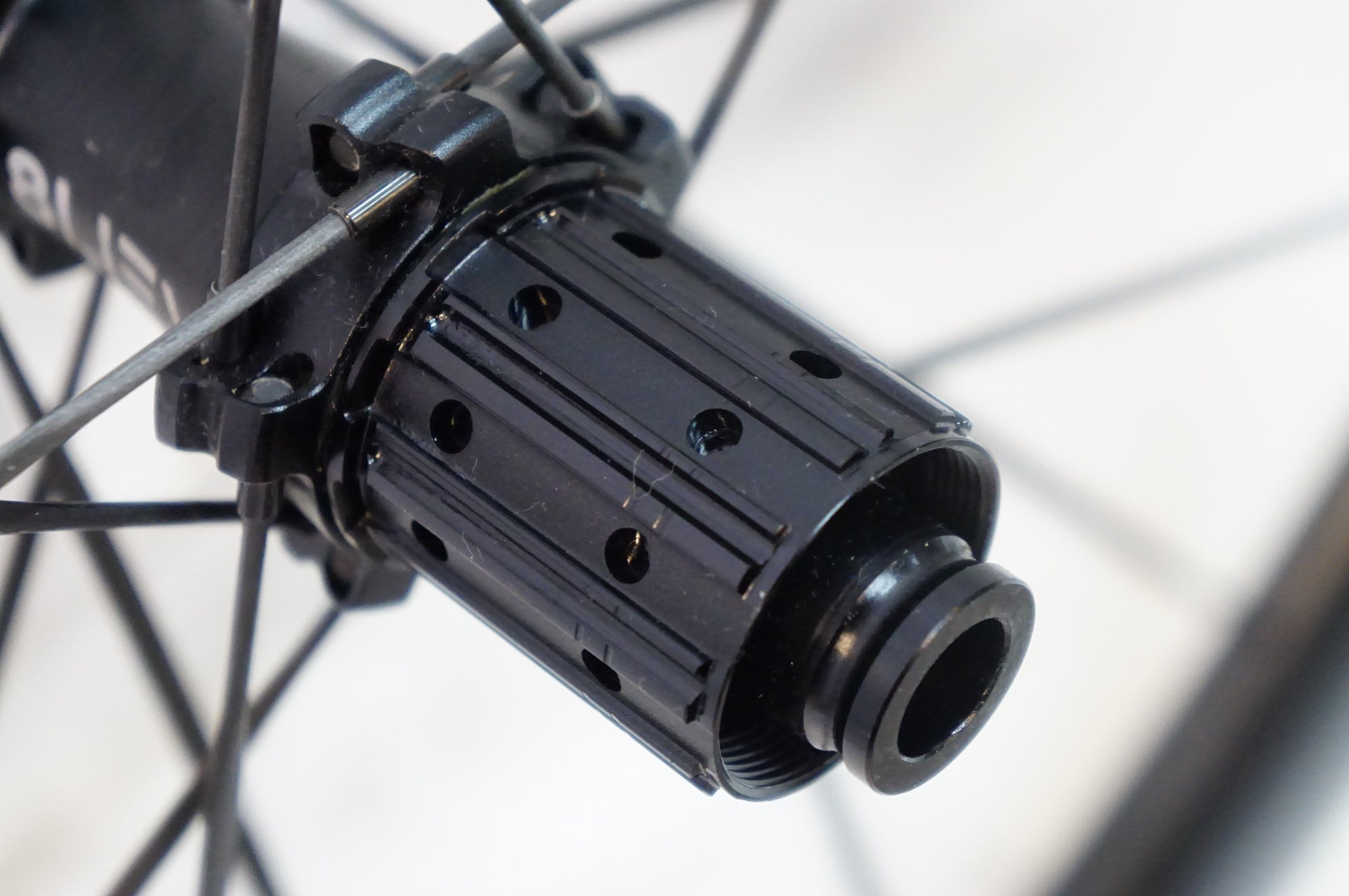 8LIEN BIKE 「エイリアンバイク」 L5 DISC CARBON シマノ11/12速 ホイールセット / 熊谷本店