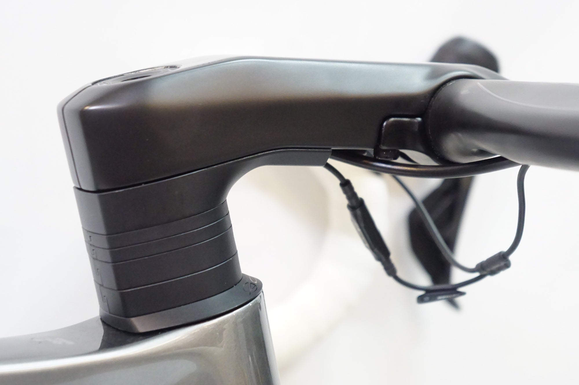 FOCUS 「フォーカス」 IZALCO MAX DISC 9 ULTEGRA Di2 2020年モデル ロードバイク / 熊谷本店