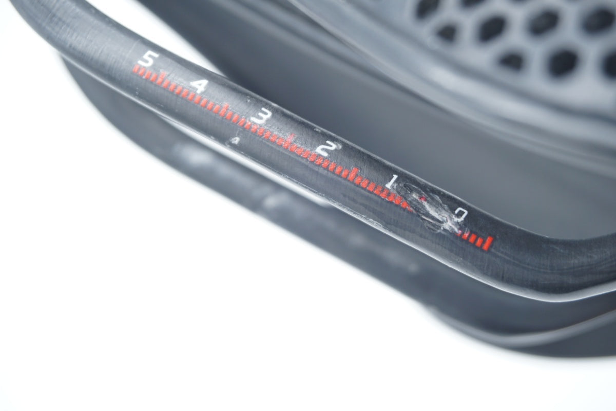 TNI 「ティーエヌアイ」 LITE FLY 3D サドル / 滋賀大津店