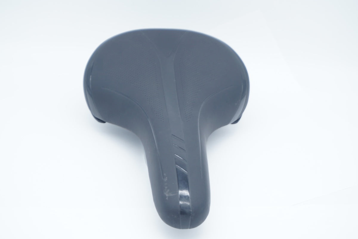 VELO 「ベロ」 サドル / 京都八幡店