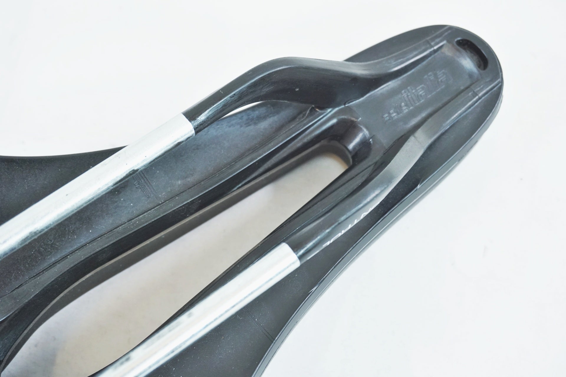 SELLE ITALIA 「セライタリア」 MODEL X GREENTECH サドル / 有明