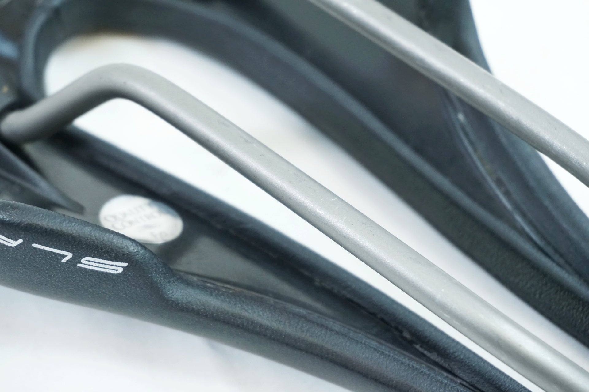 SELLE ITALIA 「セライタリア」 SLR SUPER FLOW TITANIUM サドル