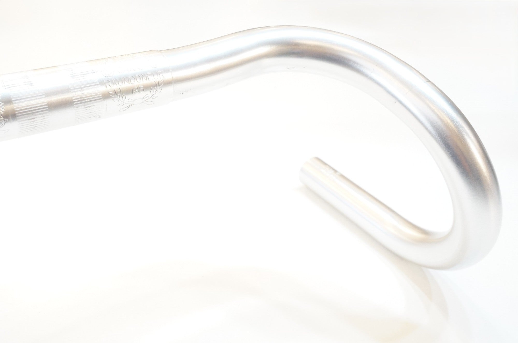 NITTO 「ニットー」 B135 390mm φ25.4 ハンドル / 浦和ベース
