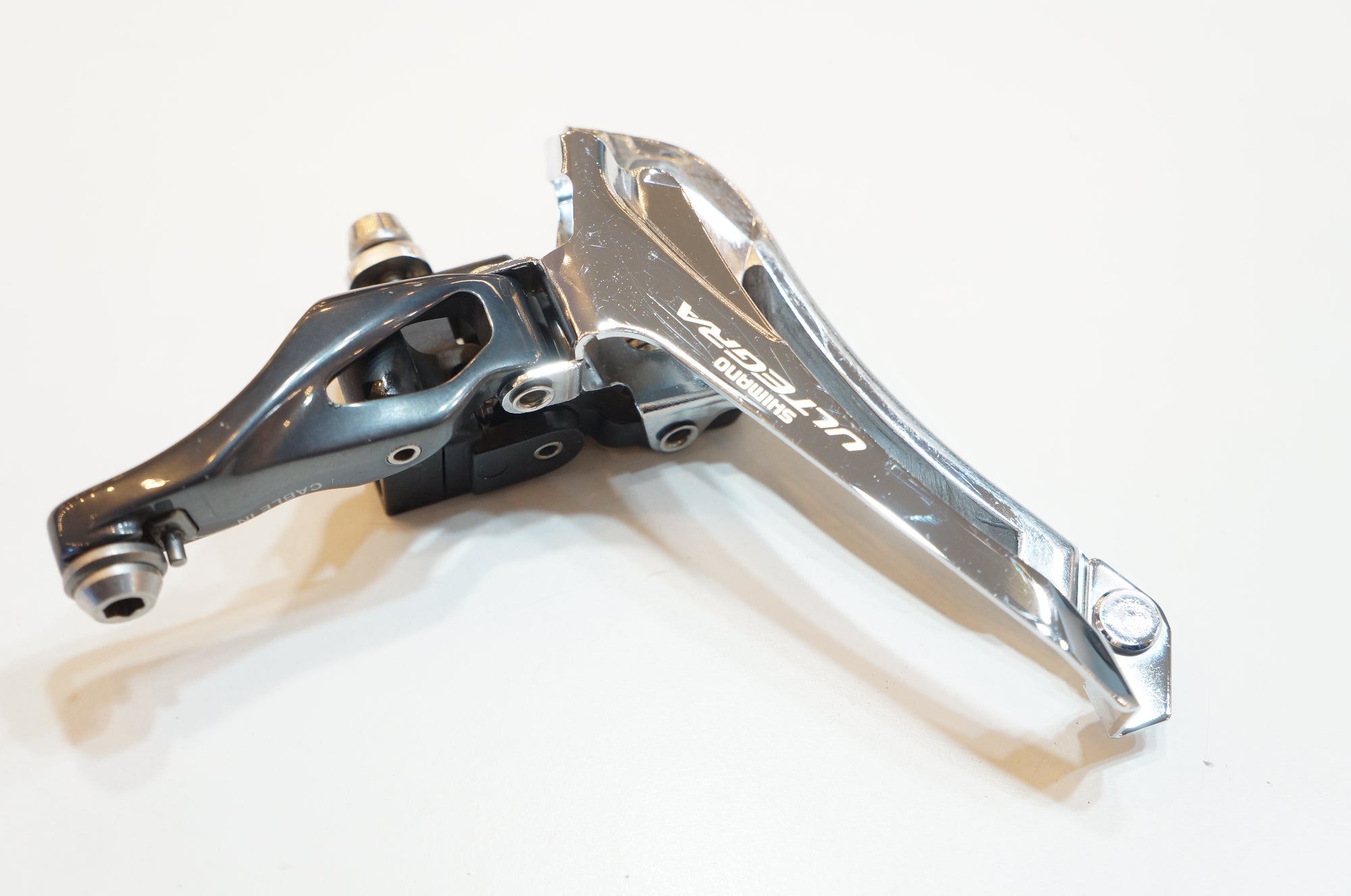 SHIMANO 「シマノ」 ULTEGRA FD-6800 フロントディレイラー / バイチャリ浦和ベース