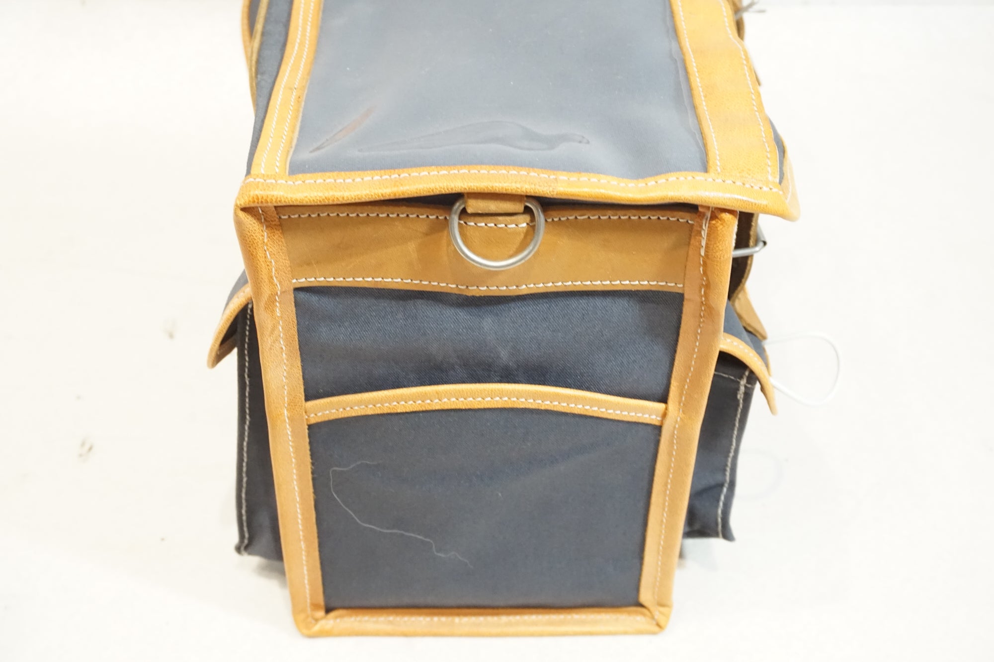 GILLES 「ジル」 BERTHOUD フロントバッグ / 横浜戸塚店