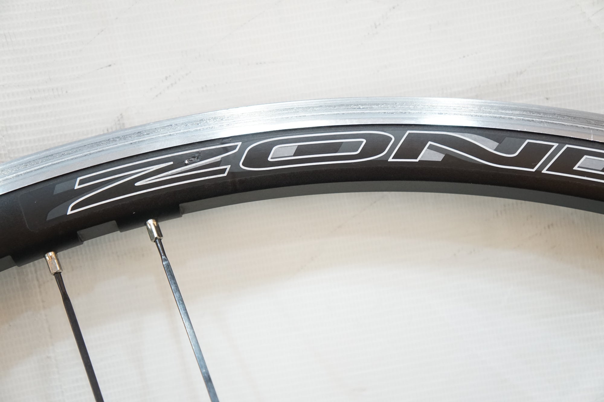 ZERO！【送料込スプロケ付き】カンパニョーロ ZONDA C17 11速 329170001 WHEEL ZONDA C17 WO (F+R) シマノ9/10/11s 1ペア Campagnolo