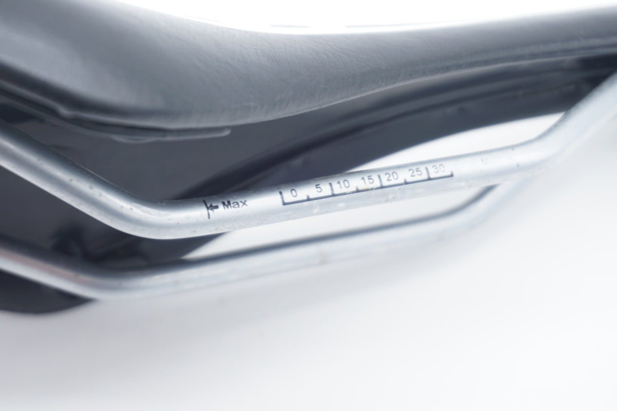 GIANT 「ジャイアント」 サドル / 滋賀大津店