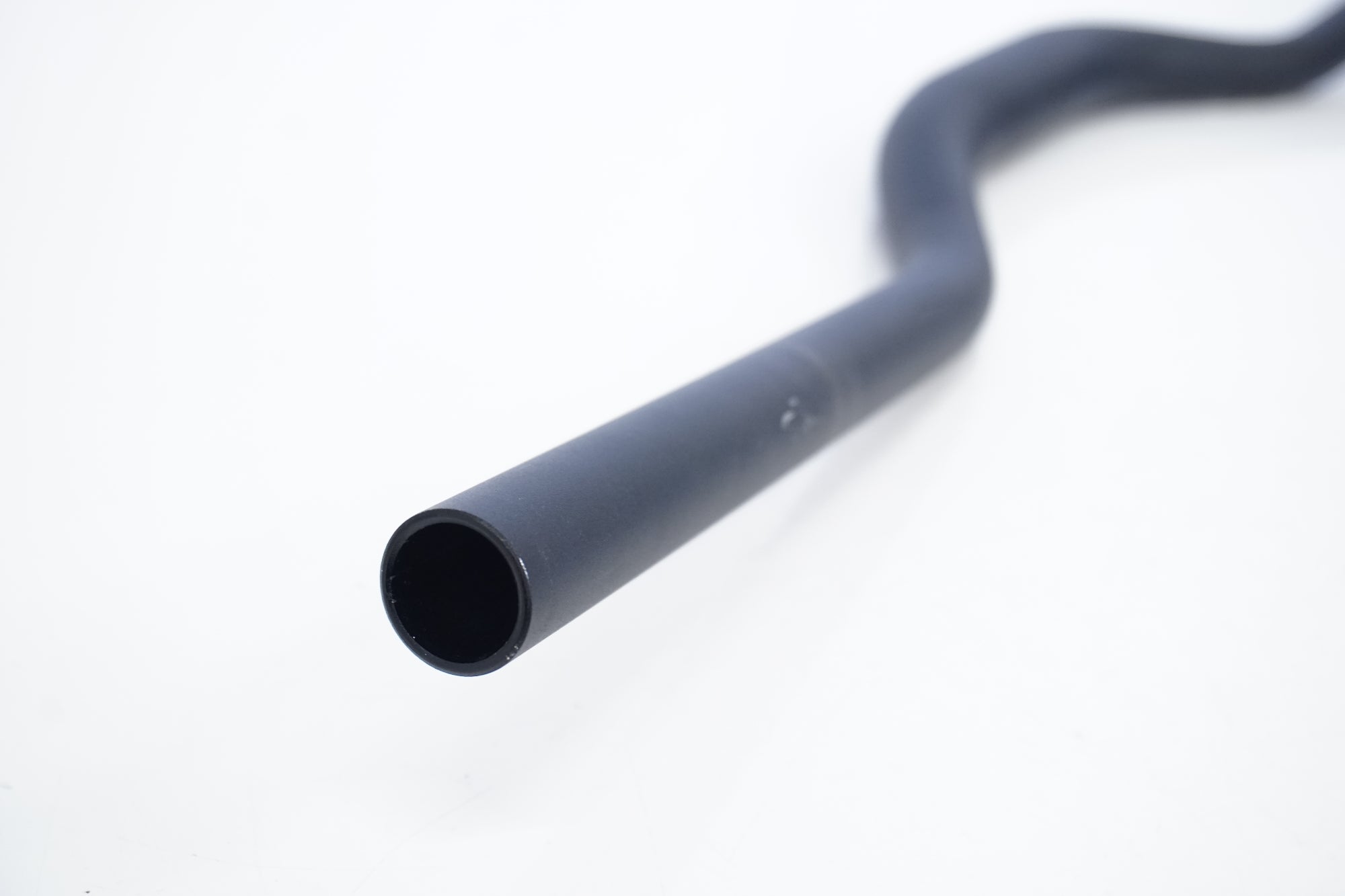 KCNC 「ケーシーエヌシー」 RAMPANT φ31.8 710mm ハンドル