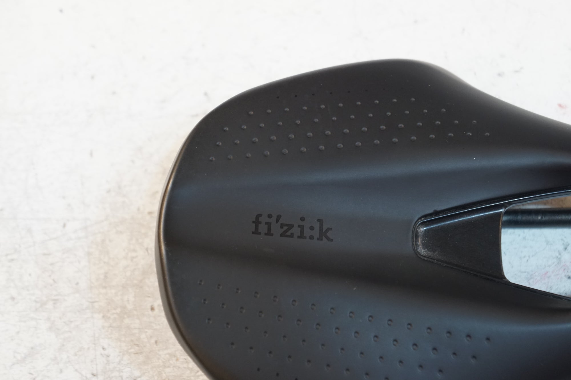 FIZIK 「フィジーク」 ARGO TEMPO R3 KIUM 150mm サドル / バイチャリ